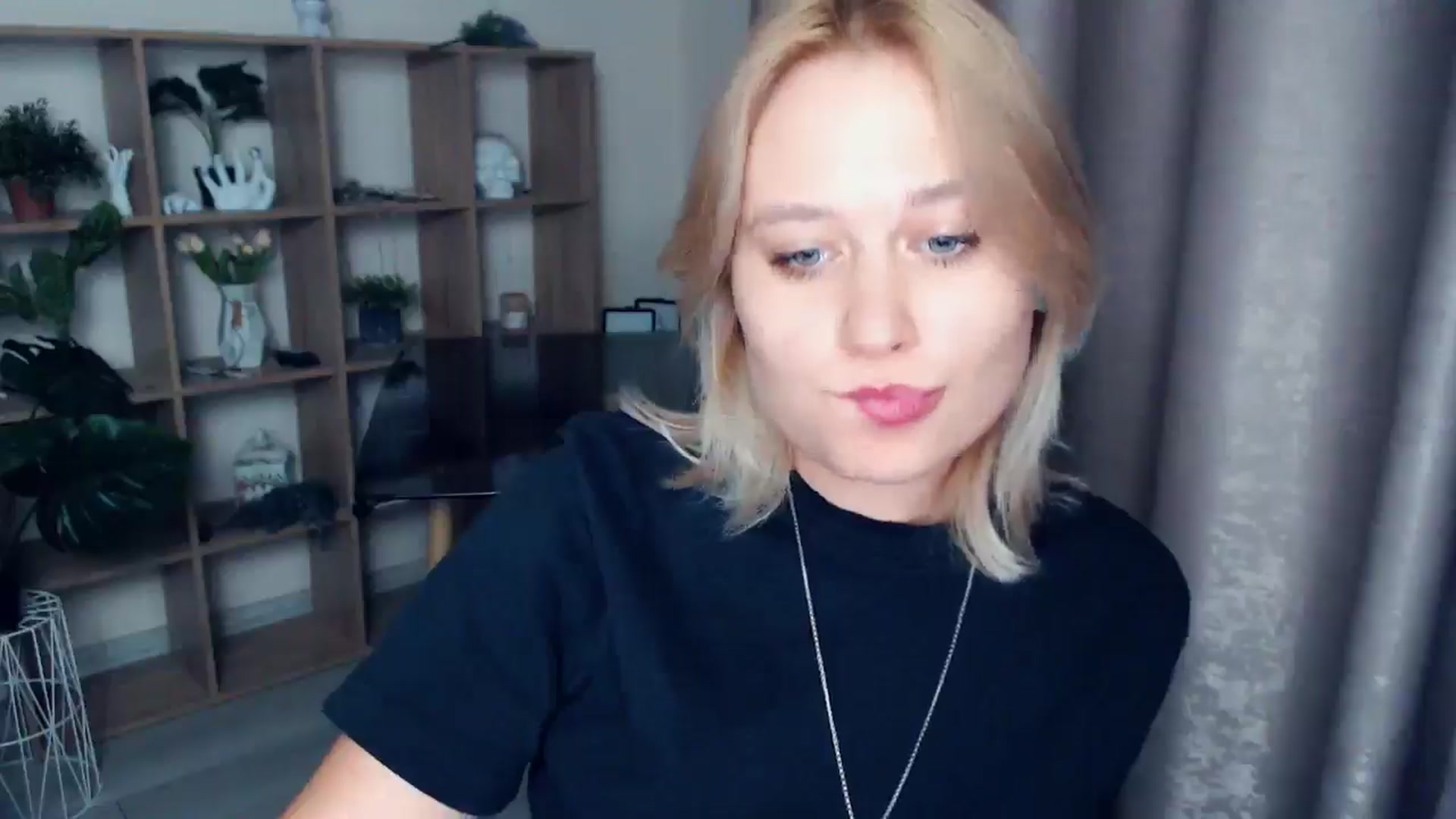 Gallery image thumbnail from Kukla_kolduna's myfreecams stream on, 02/27/2025, 19:05 image 17 of 20
