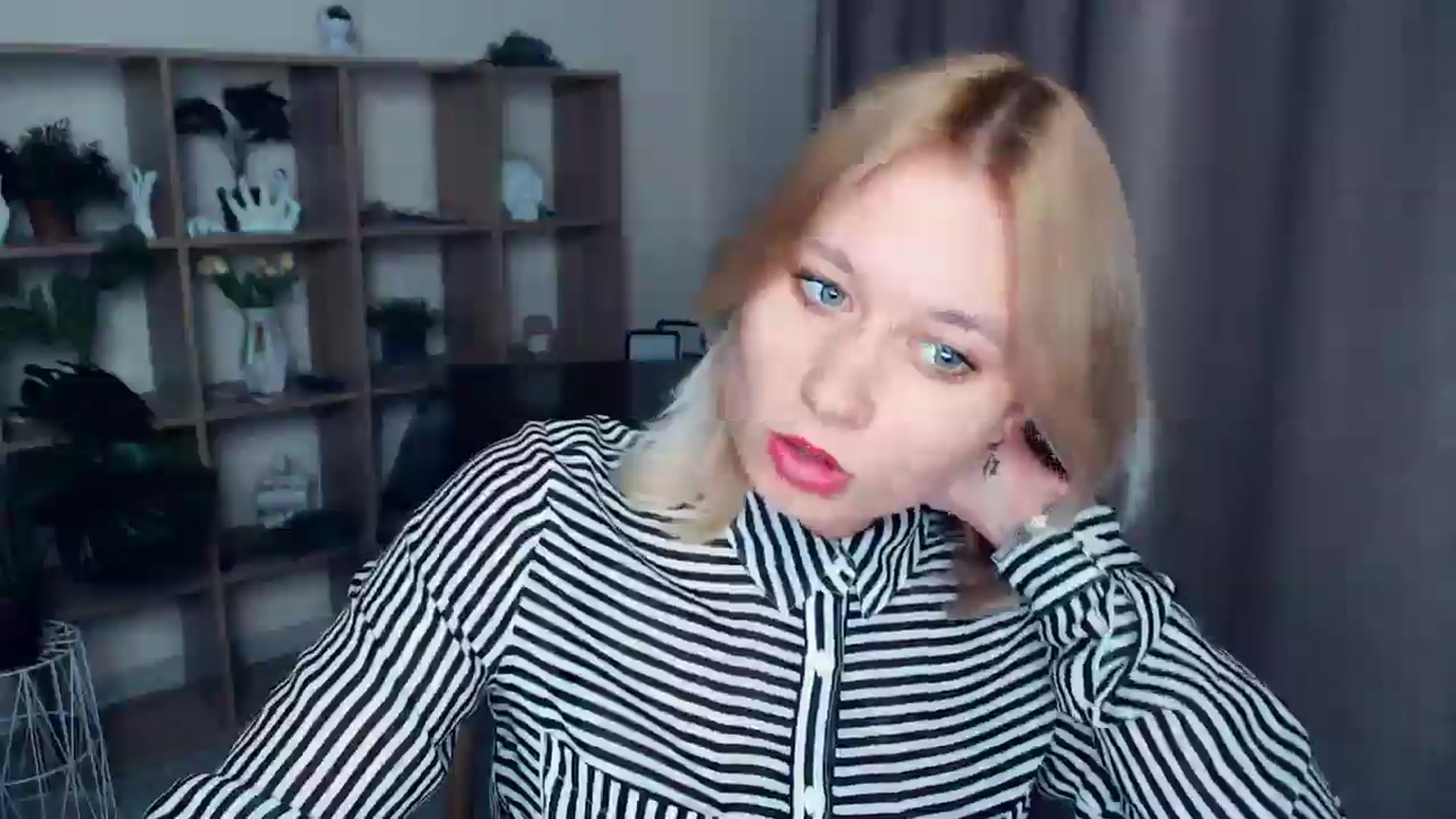 Gallery image thumbnail from Kukla_kolduna's myfreecams stream on, 02/28/2025, 17:23 image 6 of 20