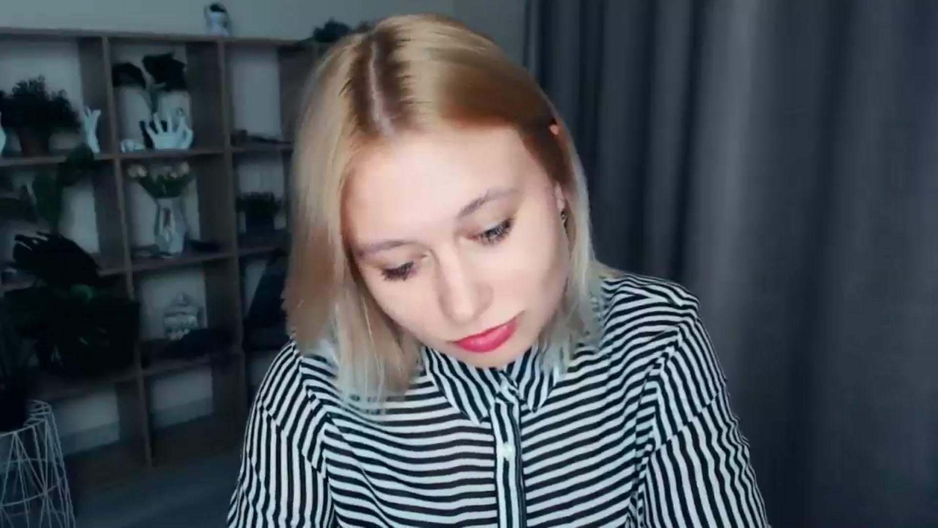Gallery image thumbnail from Kukla_kolduna's myfreecams stream on, 02/28/2025, 17:23 image 10 of 20