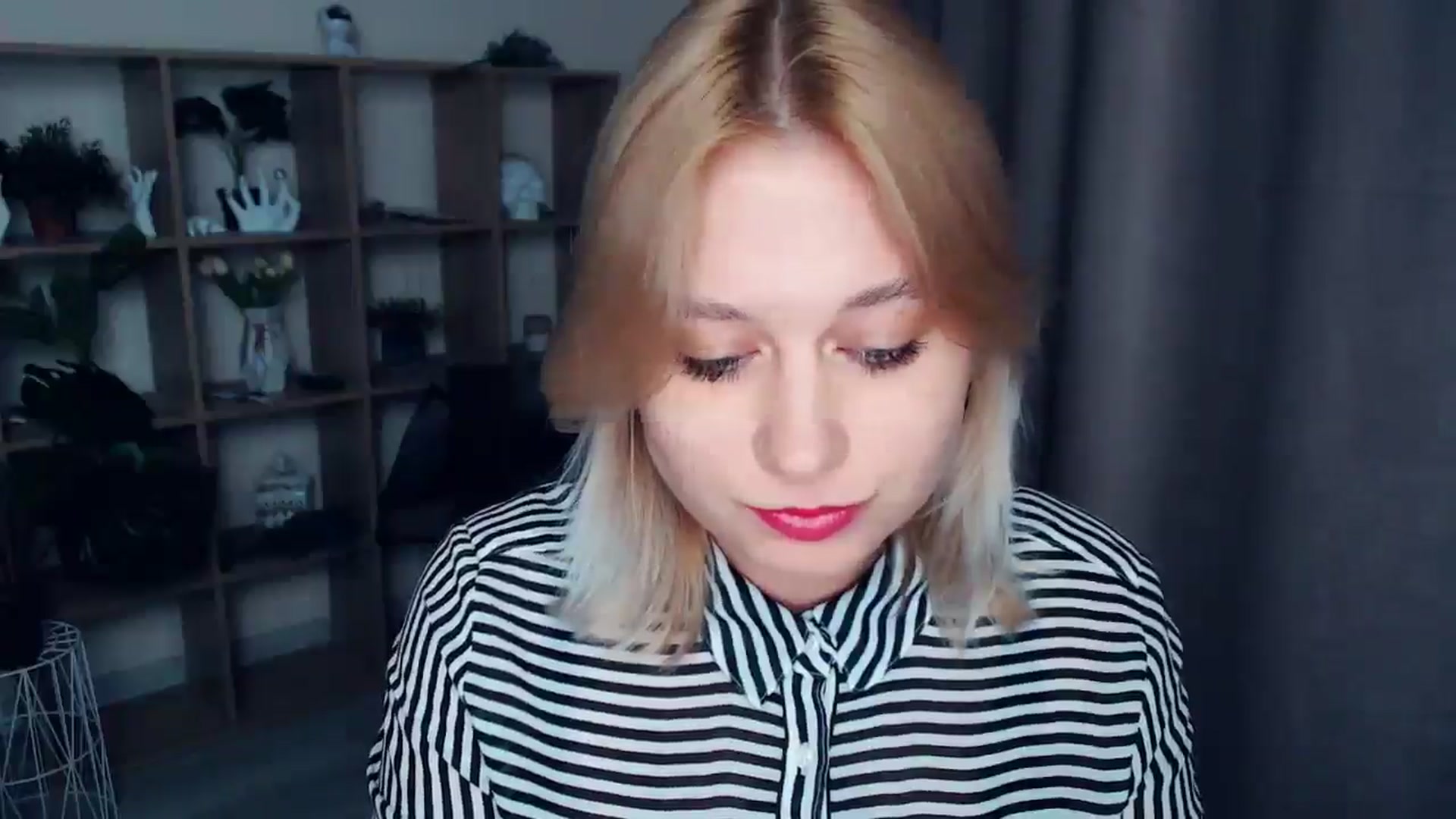 Gallery image thumbnail from Kukla_kolduna's myfreecams stream on, 02/28/2025, 17:23 image 3 of 20