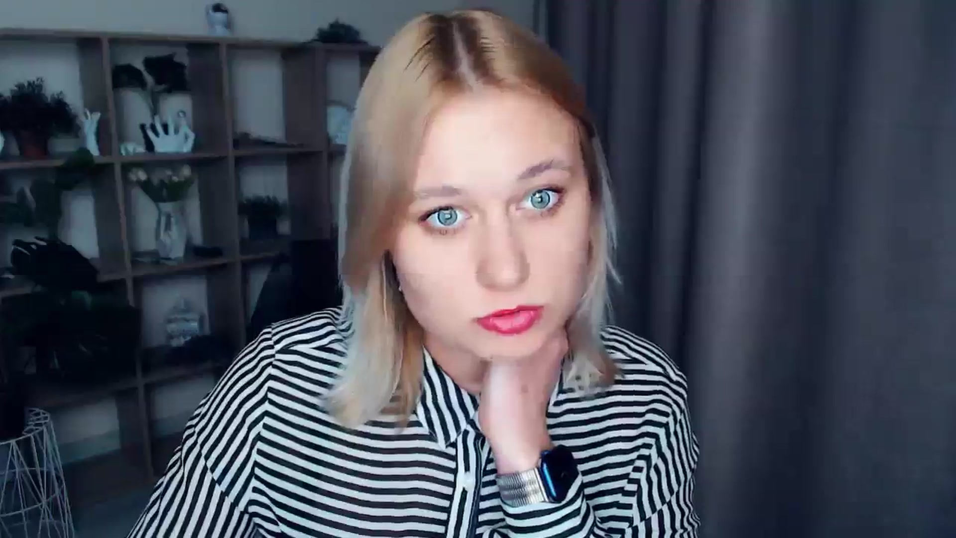 Gallery image thumbnail from Kukla_kolduna's myfreecams stream on, 02/28/2025, 18:06 image 13 of 20