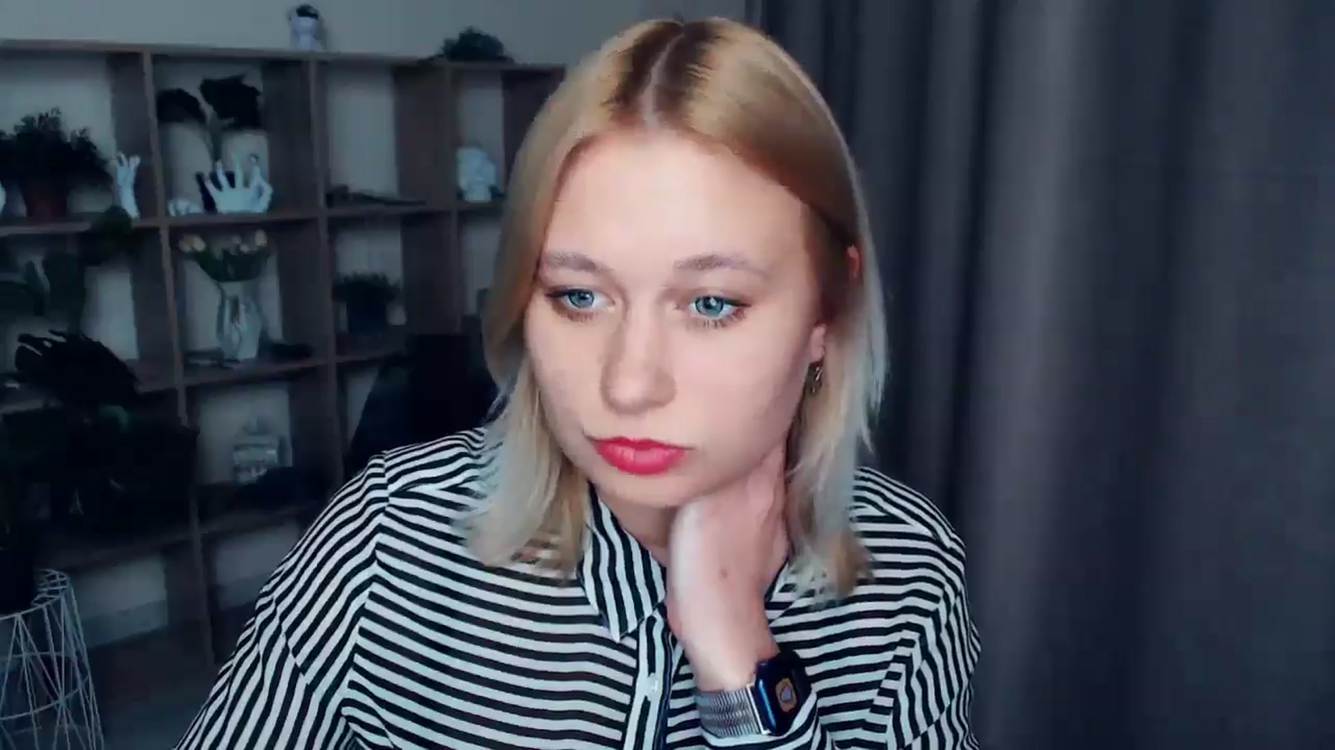 Gallery image thumbnail from Kukla_kolduna's myfreecams stream on, 02/28/2025, 18:06 image 14 of 20