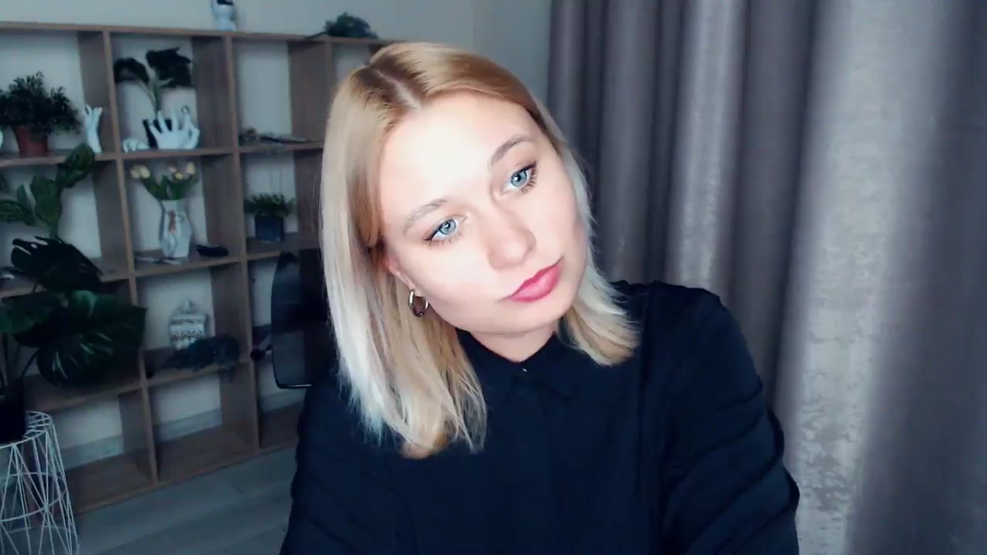 Gallery image thumbnail from Kukla_kolduna's myfreecams stream on, 03/01/2025, 19:09 image 11 of 20