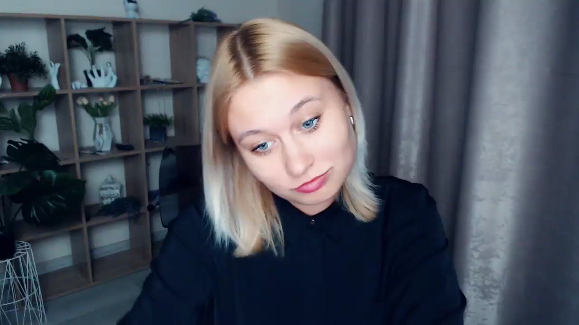 Gallery image thumbnail from Kukla_kolduna's myfreecams stream on, 03/01/2025, 19:09 image 12 of 20