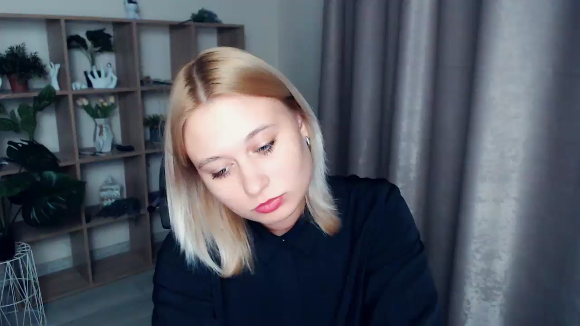 Gallery image thumbnail from Kukla_kolduna's myfreecams stream on, 03/01/2025, 19:09 image 6 of 20
