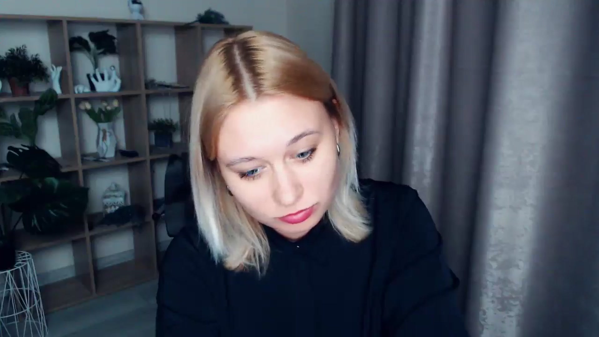 Gallery image thumbnail from Kukla_kolduna's myfreecams stream on, 03/01/2025, 19:09 image 3 of 20