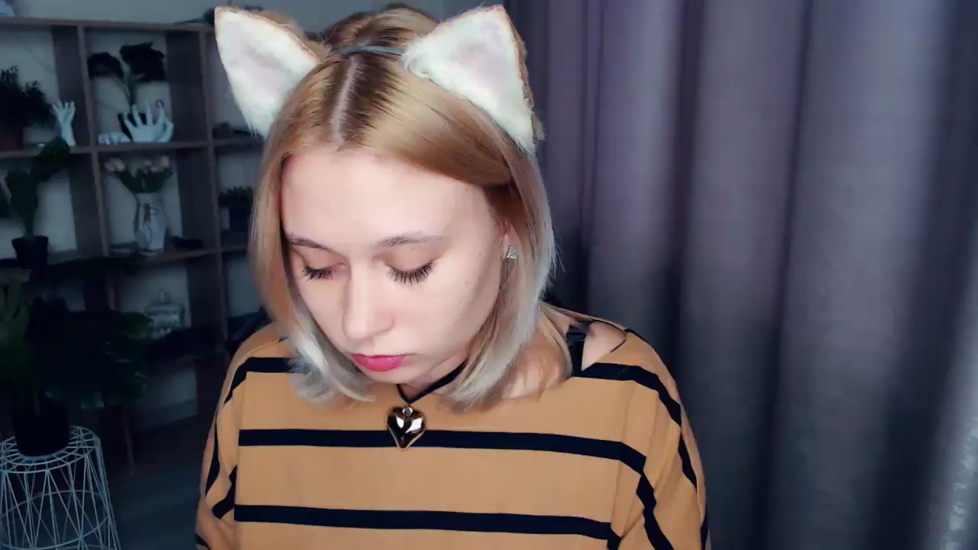 Gallery image thumbnail from Kukla_kolduna's myfreecams stream on, 03/02/2025, 15:14 image 11 of 20