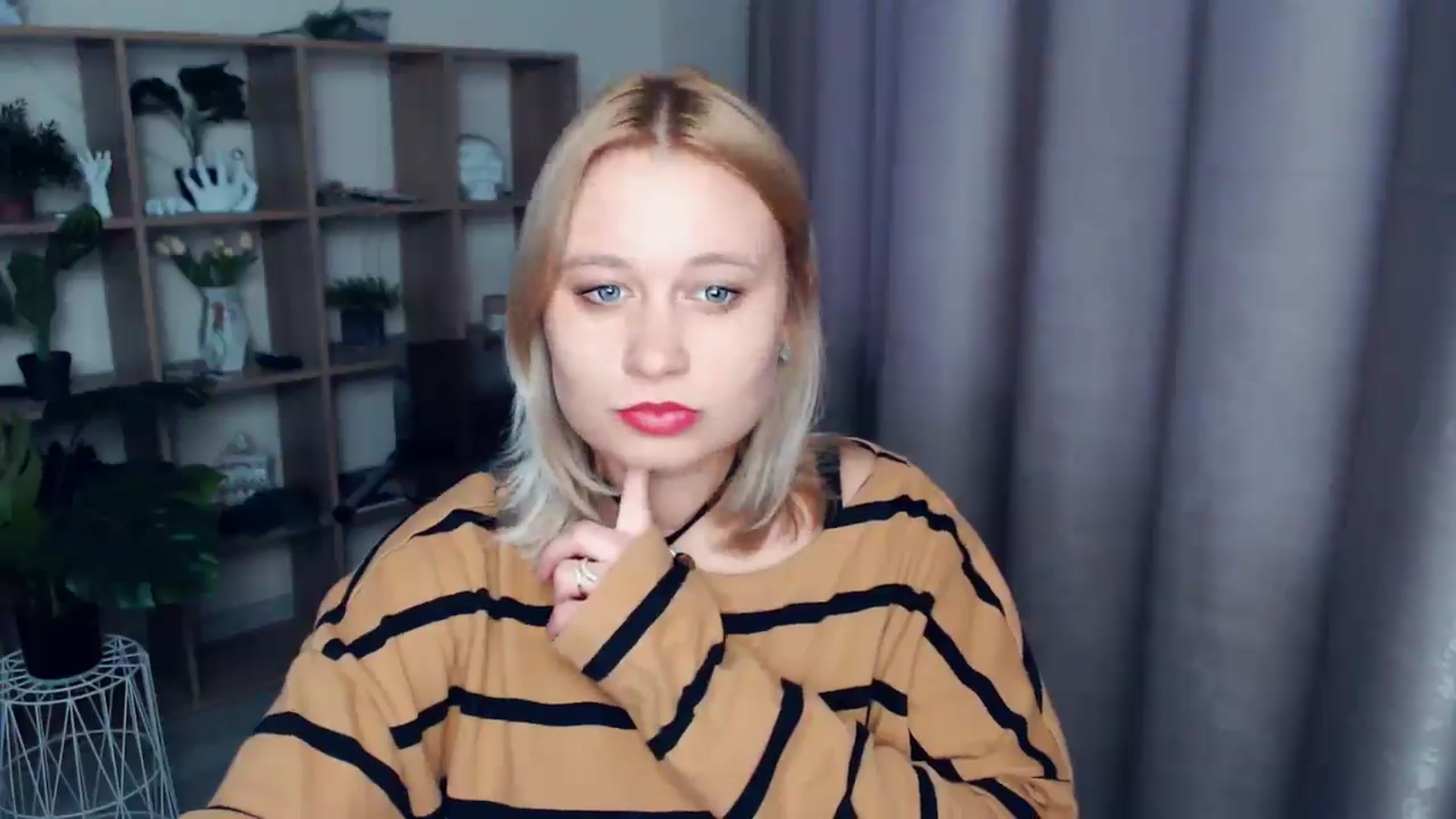 Gallery image thumbnail from Kukla_kolduna's myfreecams stream on, 03/02/2025, 15:14 image 19 of 20