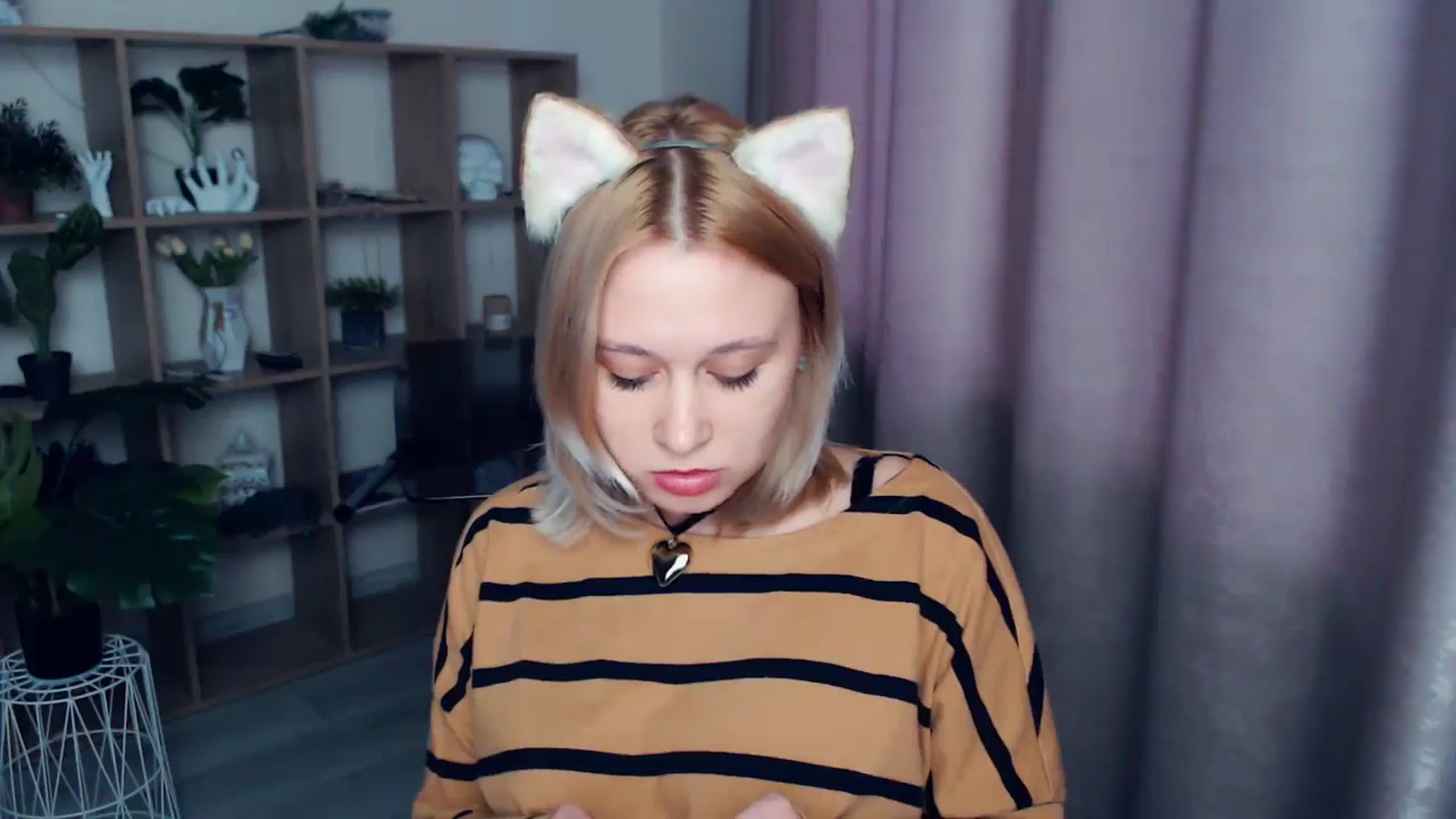 Gallery image thumbnail from Kukla_kolduna's myfreecams stream on, 03/02/2025, 15:14 image 10 of 20