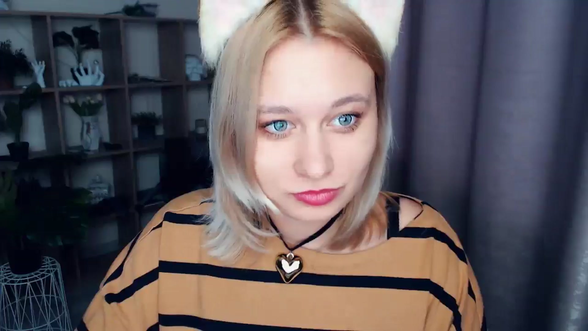 Gallery image thumbnail from Kukla_kolduna's myfreecams stream on, 03/02/2025, 15:14 image 12 of 20