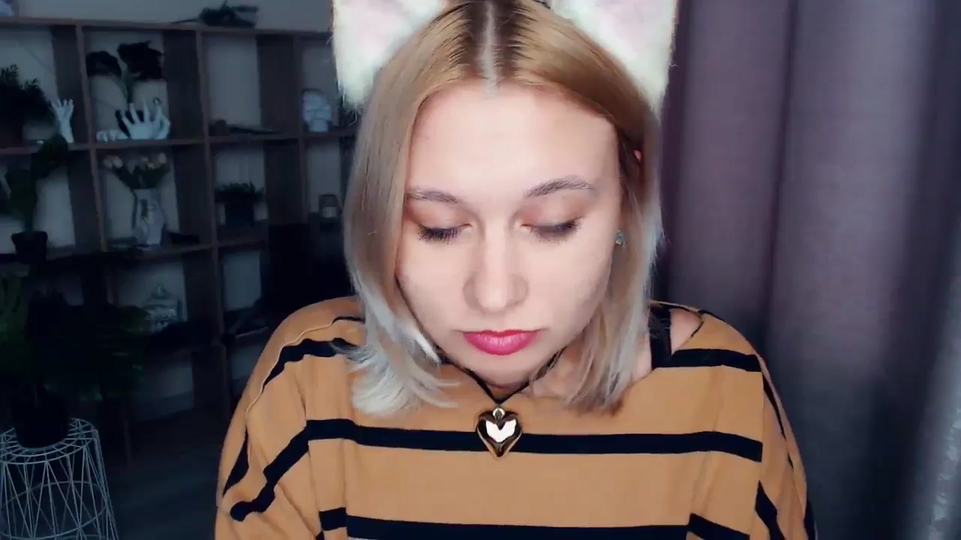 Gallery image thumbnail from Kukla_kolduna's myfreecams stream on, 03/02/2025, 15:14 image 8 of 20