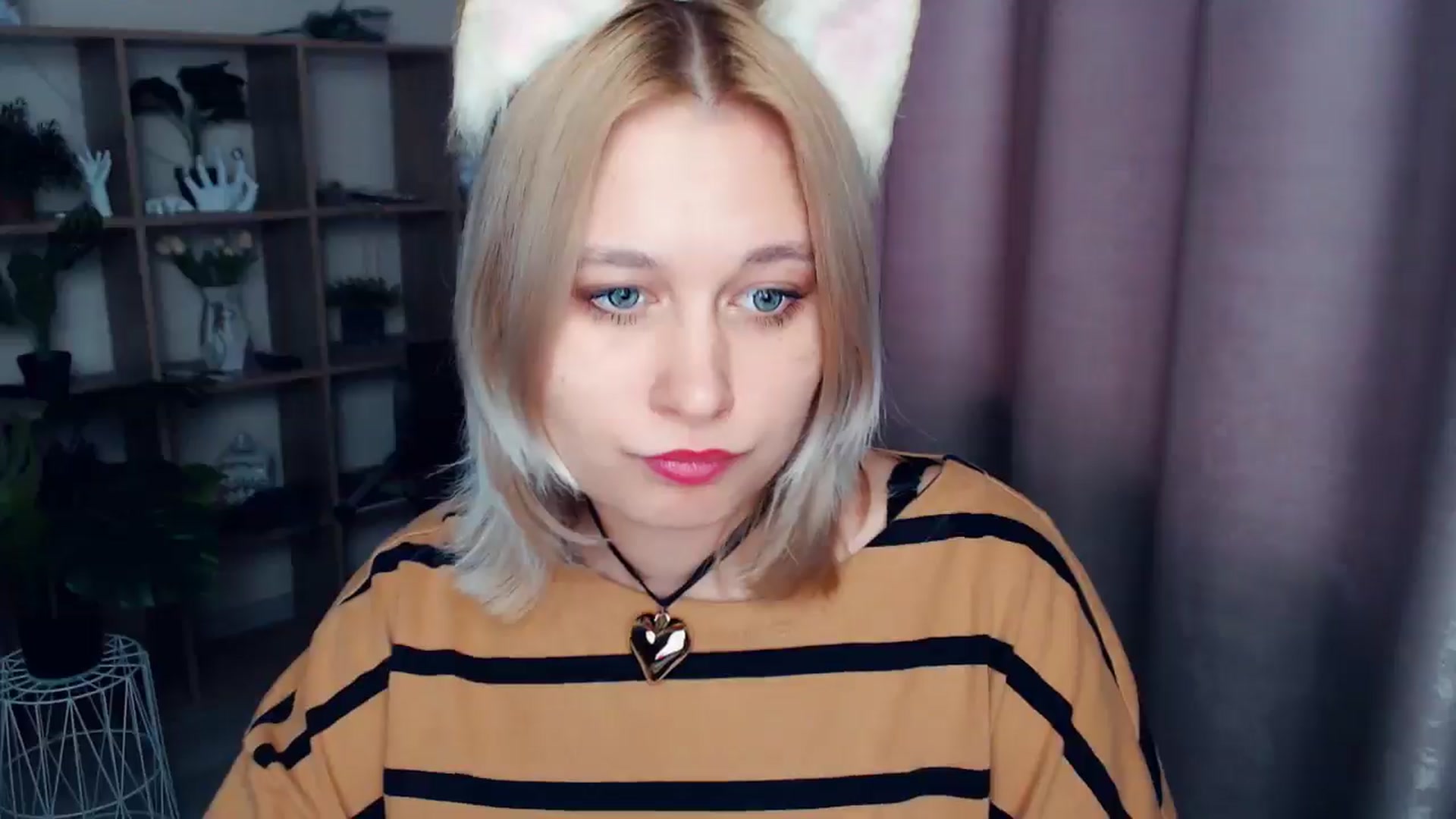 Gallery image thumbnail from Kukla_kolduna's myfreecams stream on, 03/02/2025, 15:14 image 7 of 20
