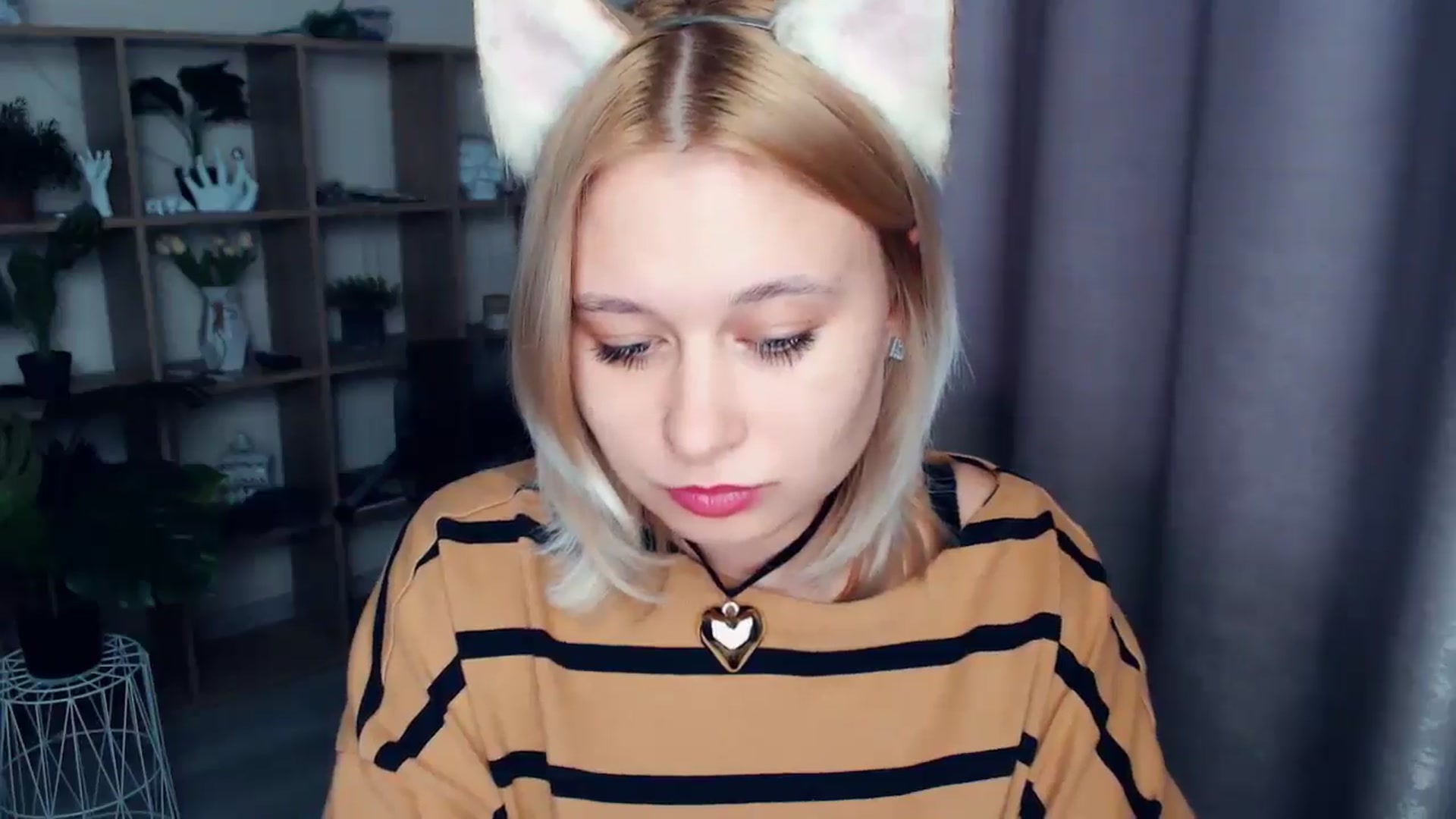 Gallery image thumbnail from Kukla_kolduna's myfreecams stream on, 03/02/2025, 15:14 image 13 of 20