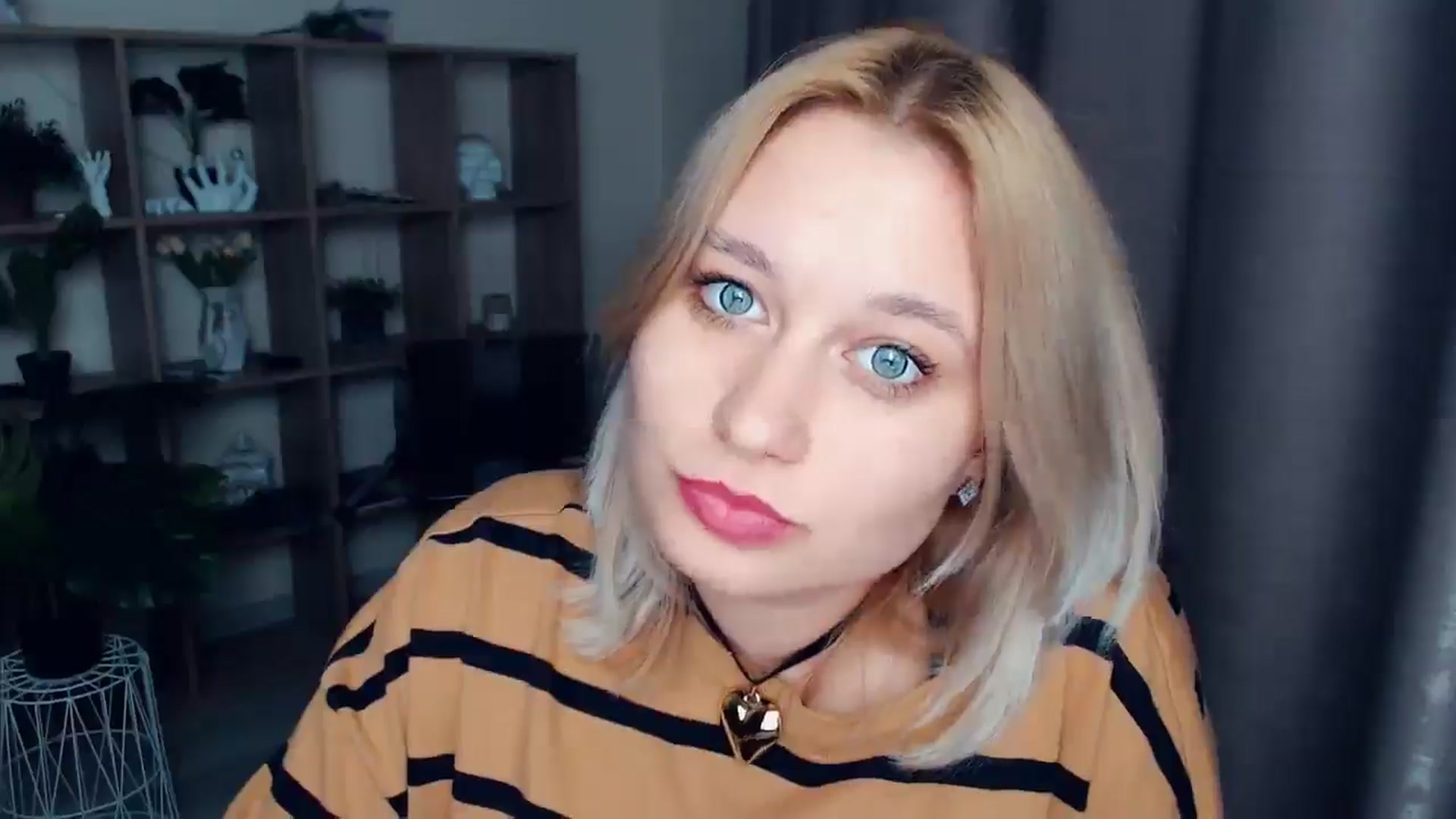 Gallery image thumbnail from Kukla_kolduna's myfreecams stream on, 03/02/2025, 16:30 image 9 of 20