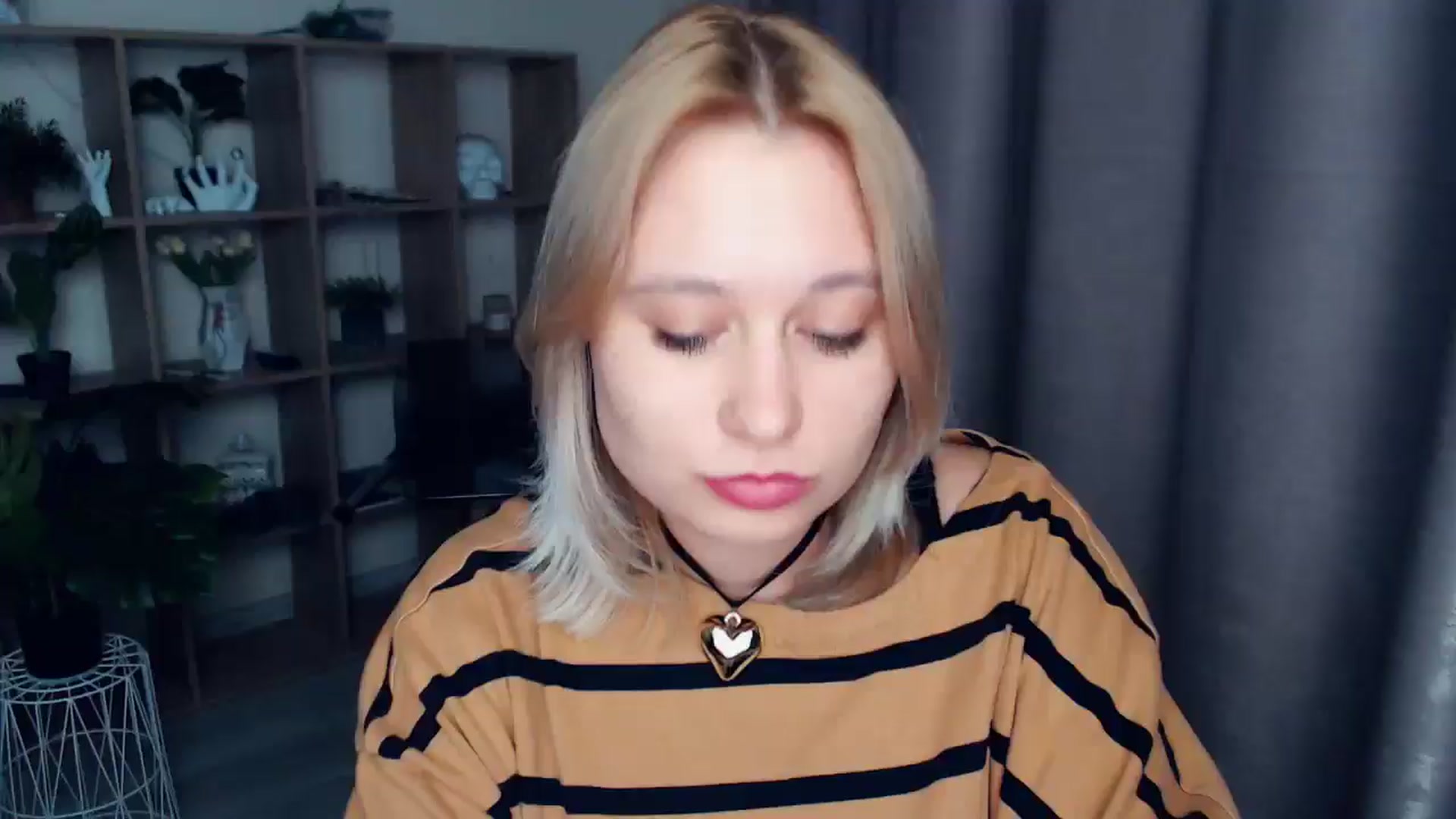 Gallery image thumbnail from Kukla_kolduna's myfreecams stream on, 03/02/2025, 16:30 image 7 of 20