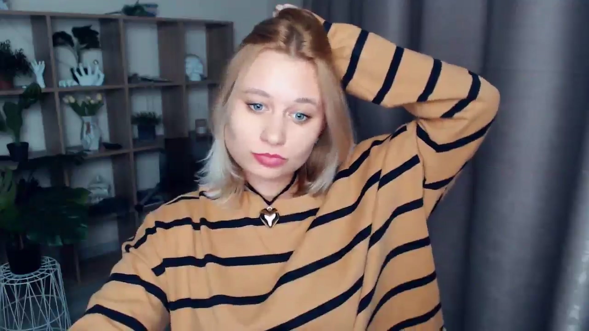 Gallery image thumbnail from Kukla_kolduna's myfreecams stream on, 03/02/2025, 16:30 image 10 of 20
