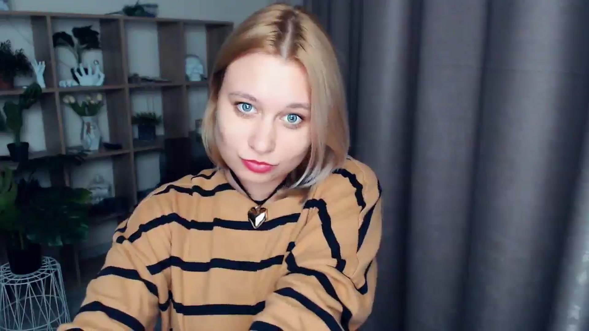 Gallery image thumbnail from Kukla_kolduna's myfreecams stream on, 03/02/2025, 16:30 image 14 of 20