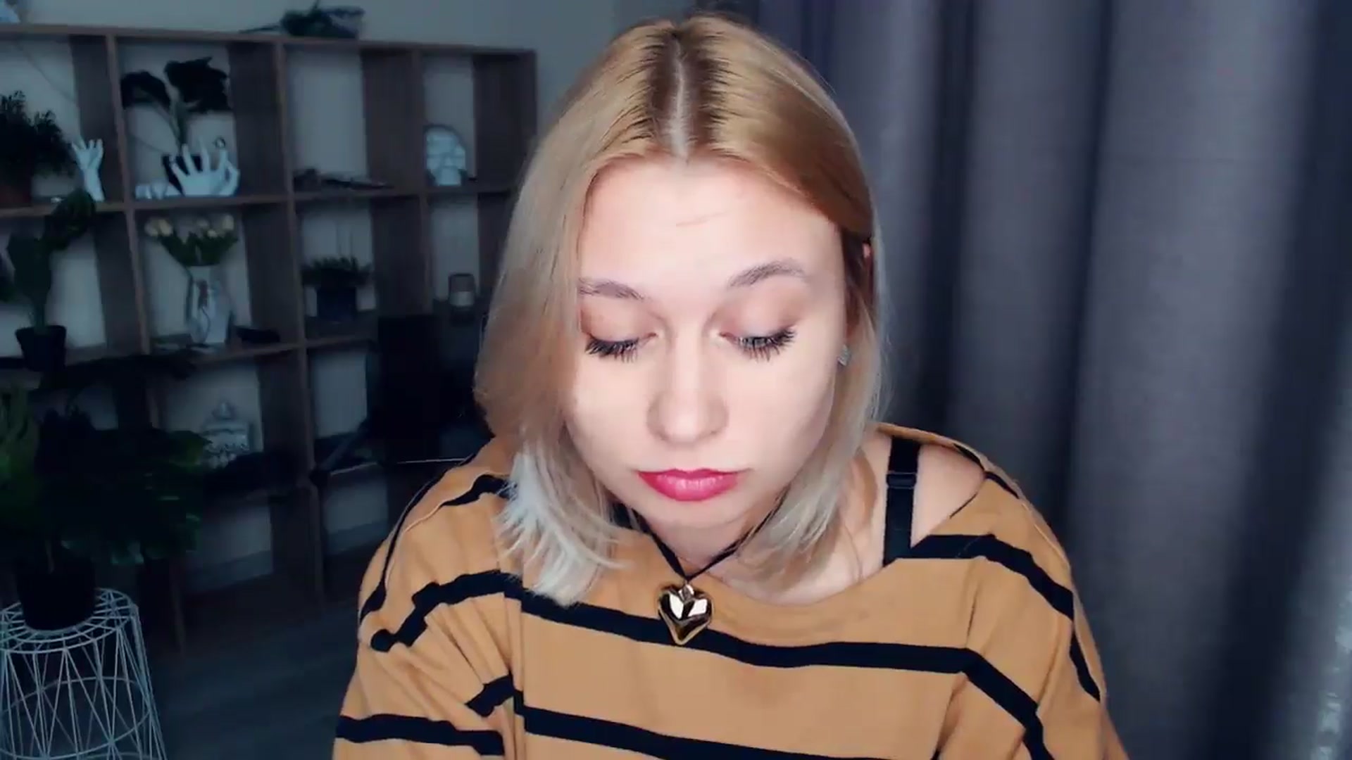 Gallery image thumbnail from Kukla_kolduna's myfreecams stream on, 03/02/2025, 16:30 image 2 of 20