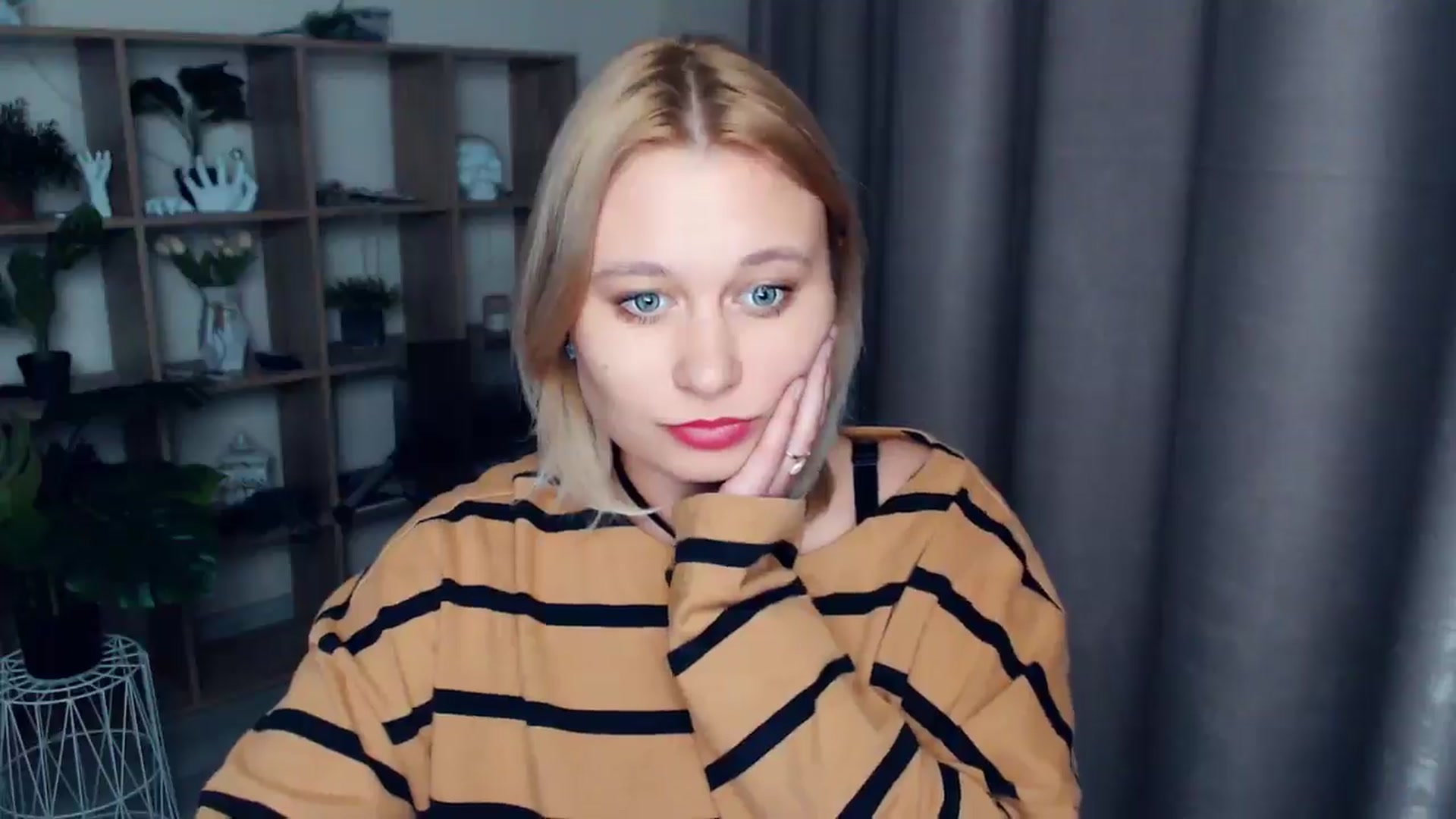 Gallery image thumbnail from Kukla_kolduna's myfreecams stream on, 03/02/2025, 16:30 image 17 of 20