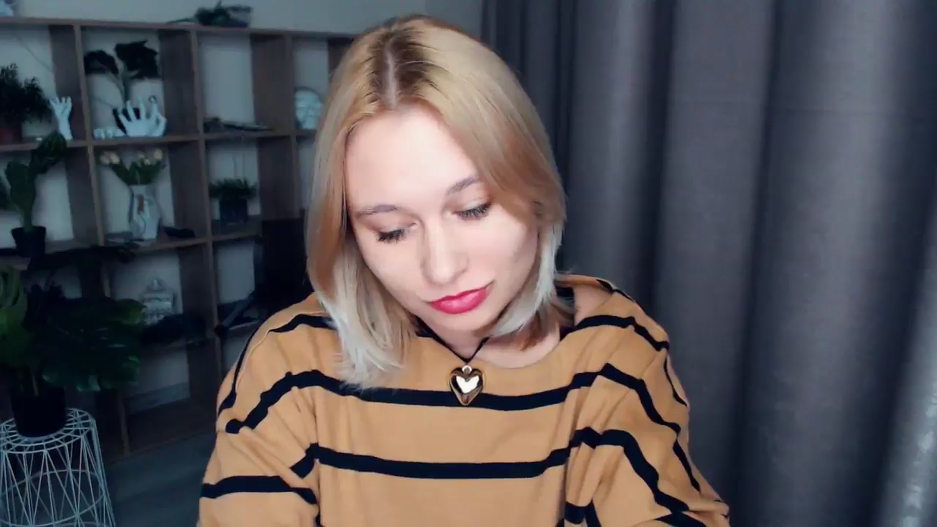 Gallery image thumbnail from Kukla_kolduna's myfreecams stream on, 03/02/2025, 16:30 image 13 of 20