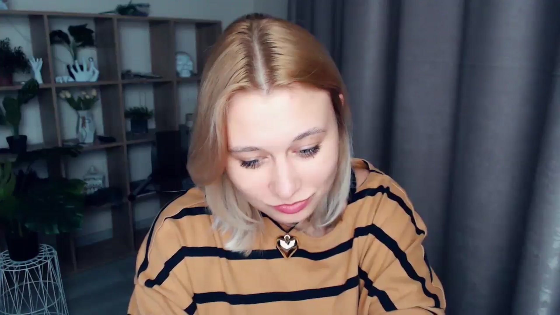 Gallery image thumbnail from Kukla_kolduna's myfreecams stream on, 03/02/2025, 18:03 image 19 of 20