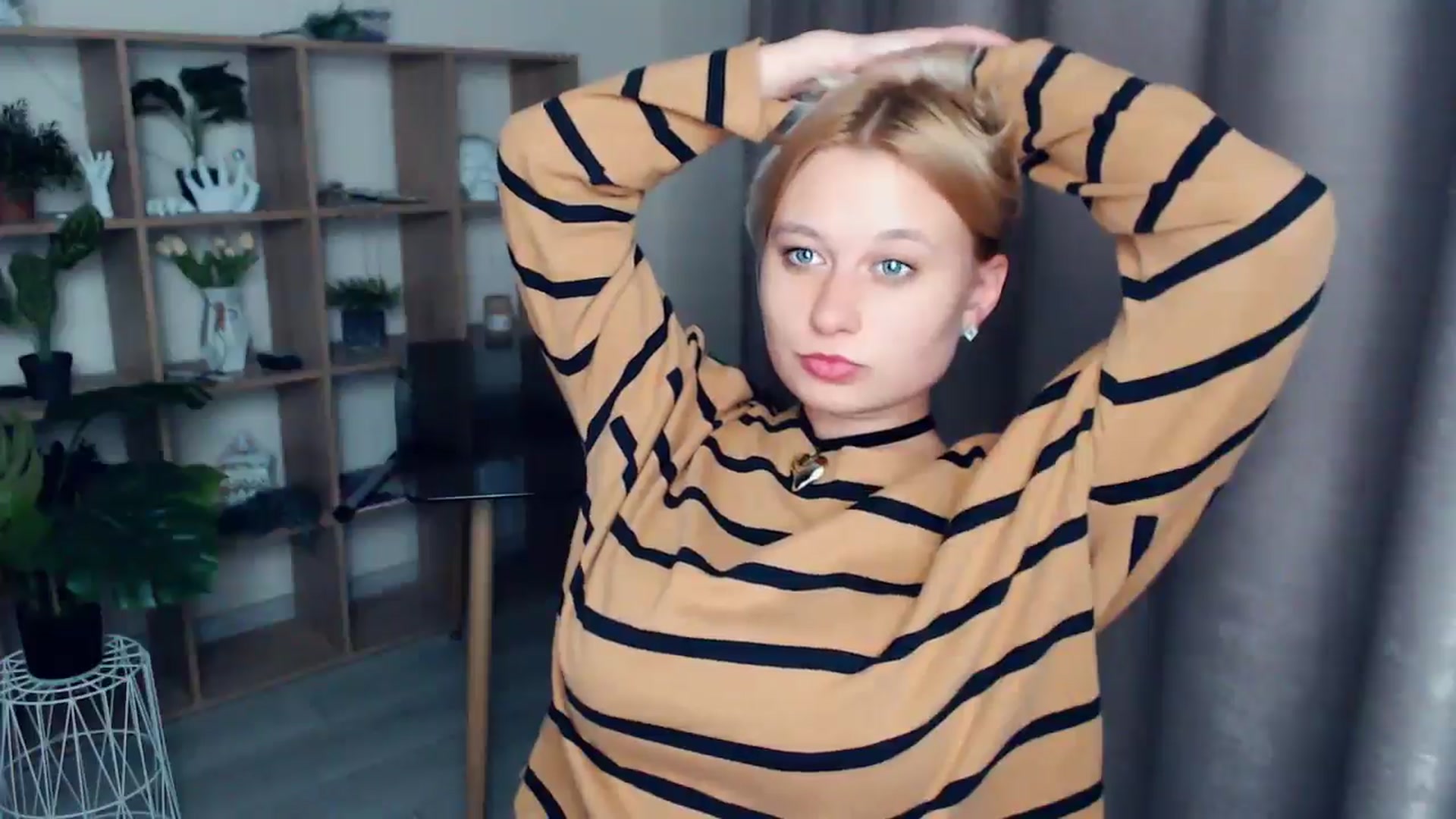 Gallery image thumbnail from Kukla_kolduna's myfreecams stream on, 03/02/2025, 18:03 image 6 of 20