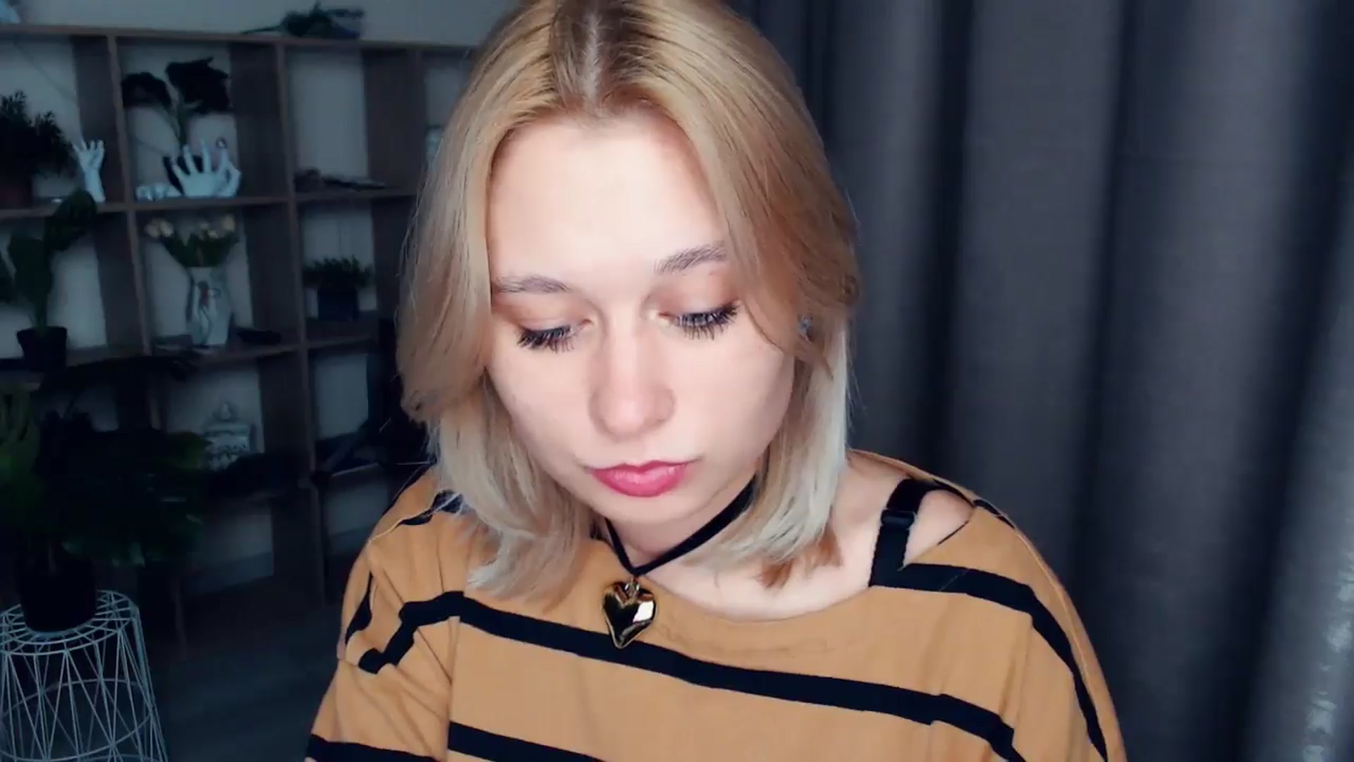 Gallery image thumbnail from Kukla_kolduna's myfreecams stream on, 03/02/2025, 18:03 image 8 of 20