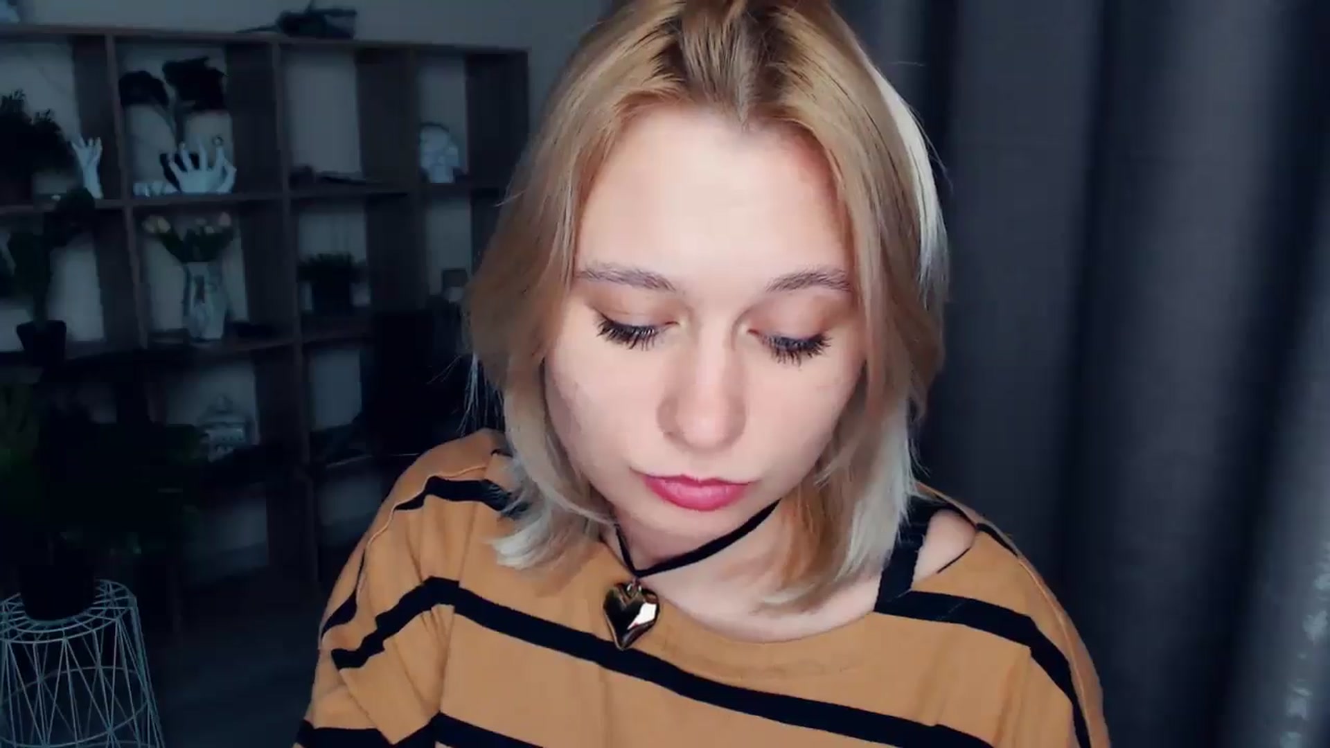 Gallery image thumbnail from Kukla_kolduna's myfreecams stream on, 03/02/2025, 18:03 image 9 of 20