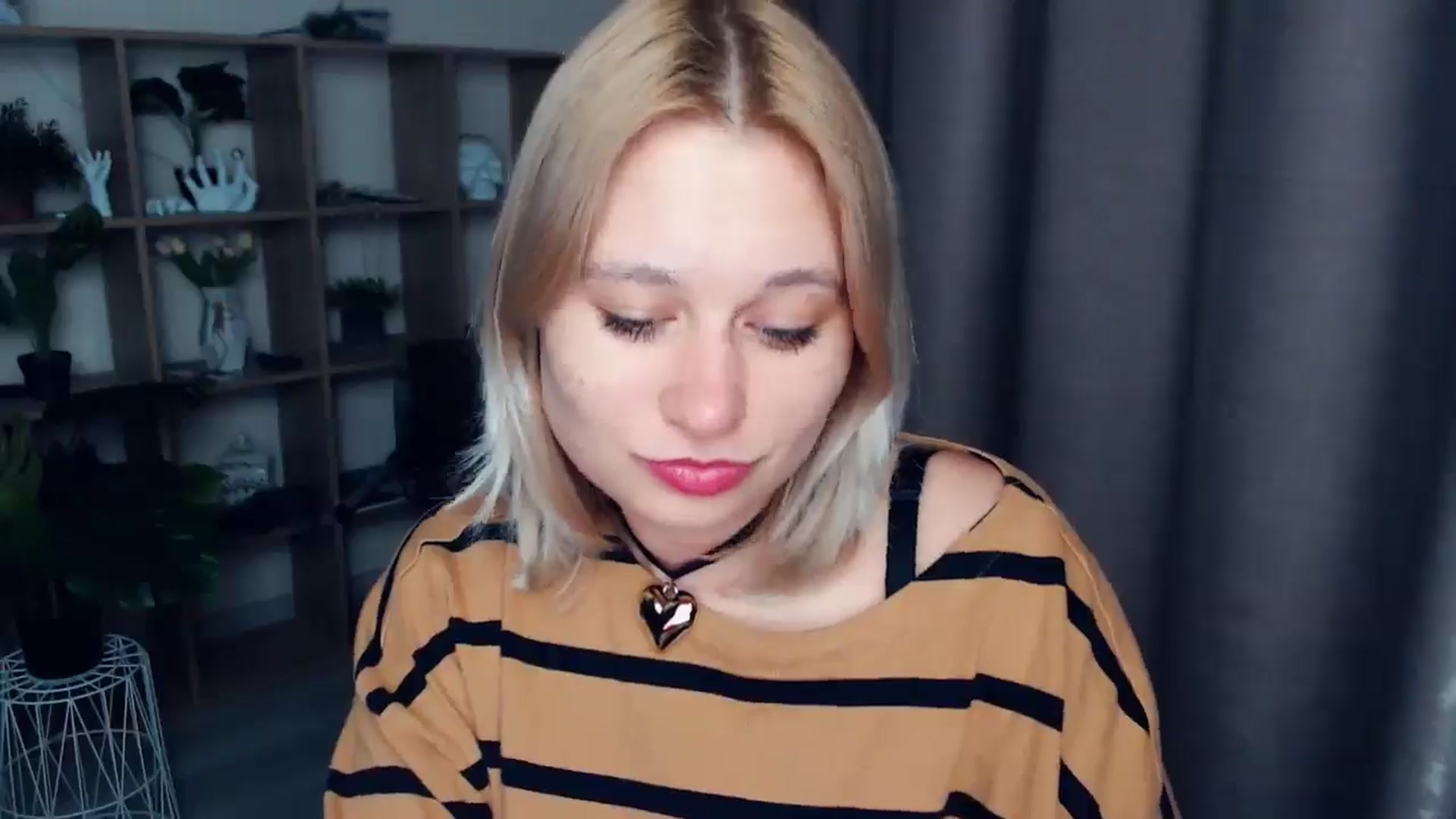 Gallery image thumbnail from Kukla_kolduna's myfreecams stream on, 03/02/2025, 18:03 image 2 of 20