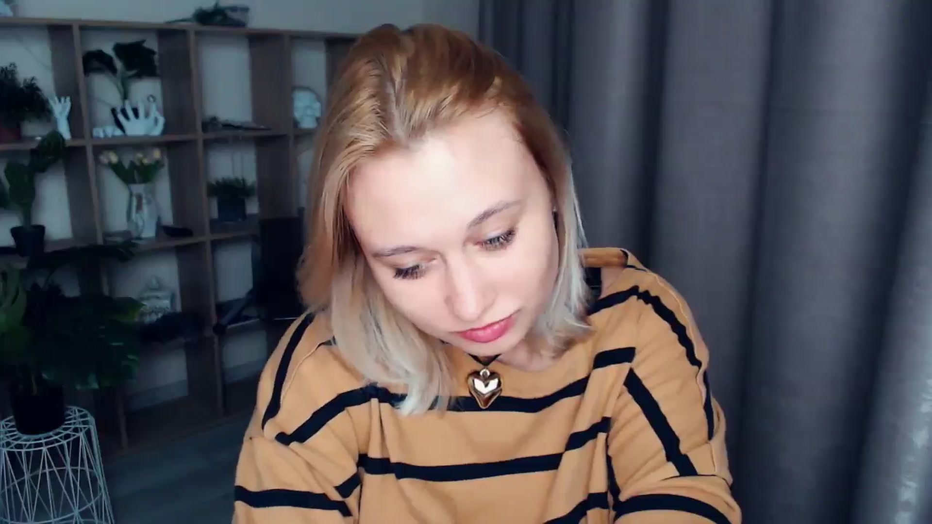 Gallery image thumbnail from Kukla_kolduna's myfreecams stream on, 03/02/2025, 18:03 image 14 of 20