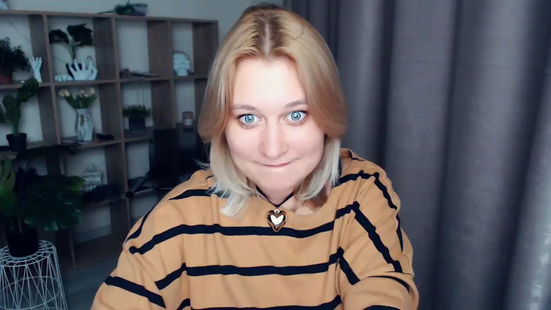 Gallery image thumbnail from Kukla_kolduna's myfreecams stream on, 03/02/2025, 18:03 image 17 of 20