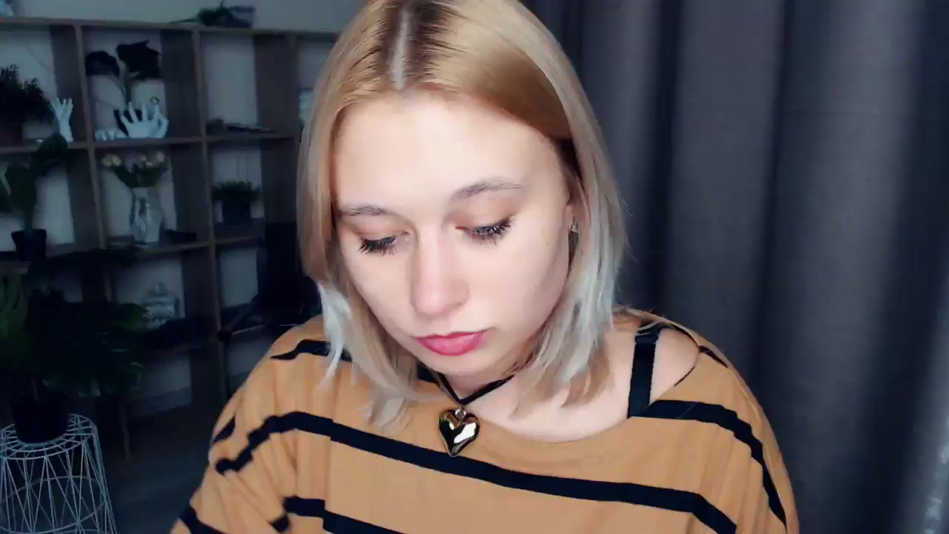 Gallery image thumbnail from Kukla_kolduna's myfreecams stream on, 03/02/2025, 18:03 image 5 of 20