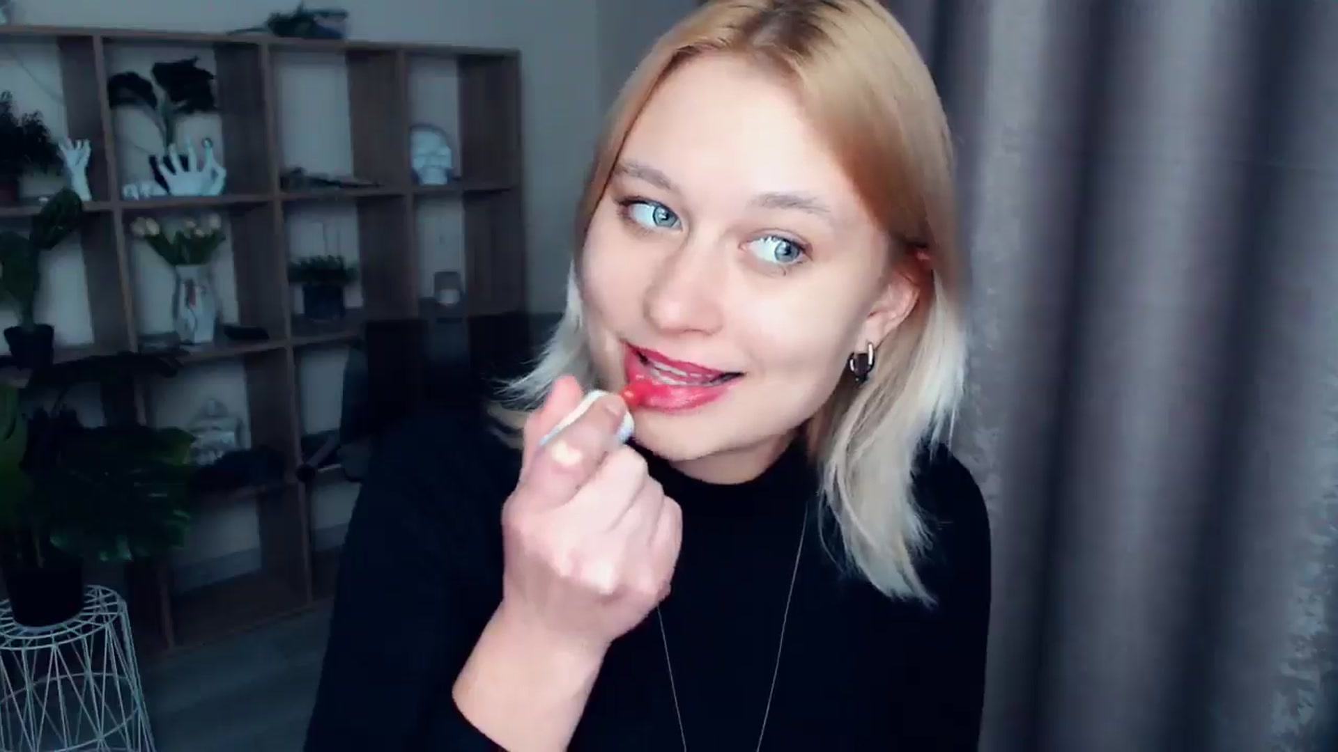 Gallery image thumbnail from Kukla_kolduna's myfreecams stream on, 03/05/2025, 16:26 image 2 of 20
