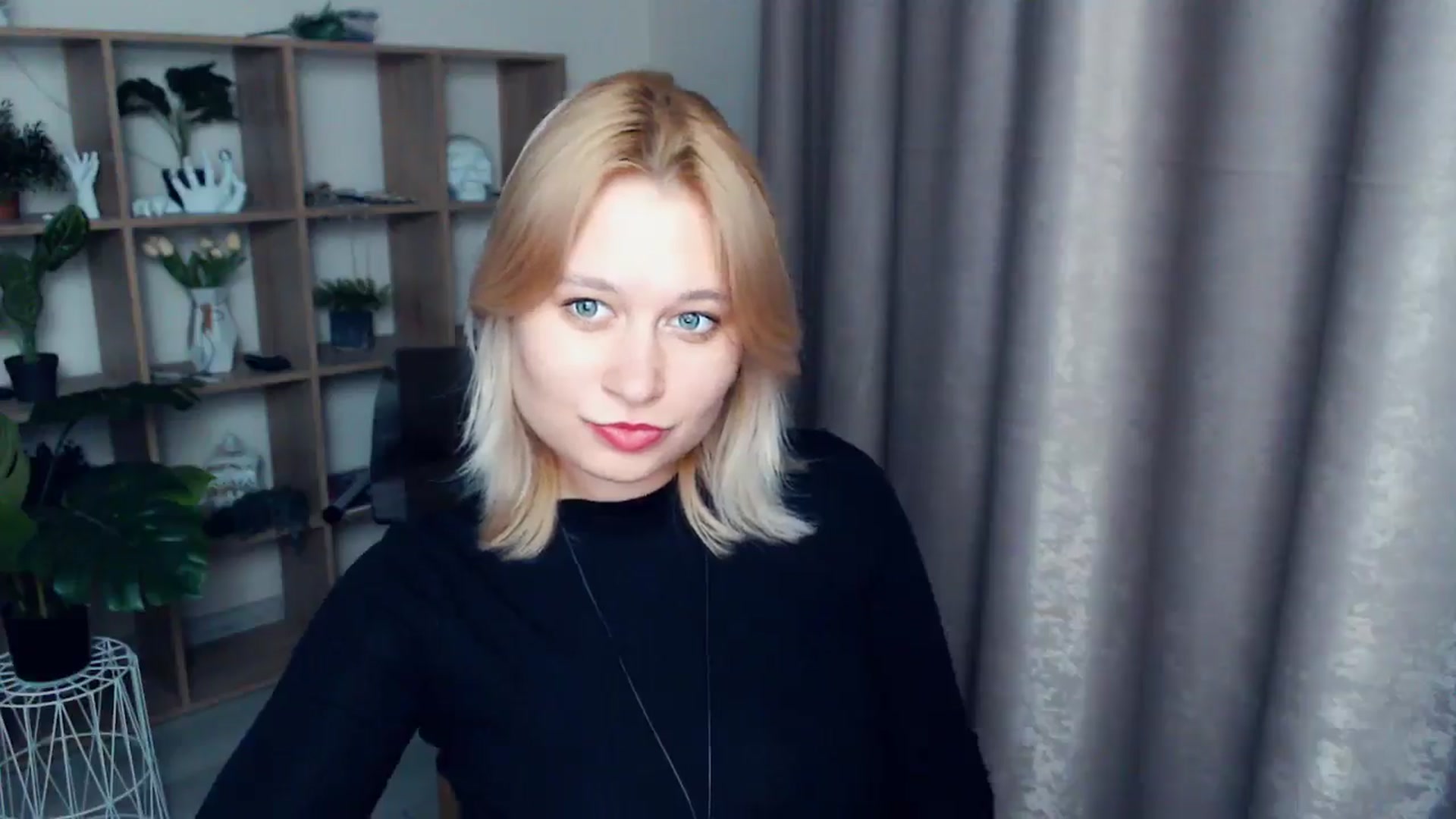 Gallery image thumbnail from Kukla_kolduna's myfreecams stream on, 03/05/2025, 17:46 image 3 of 20