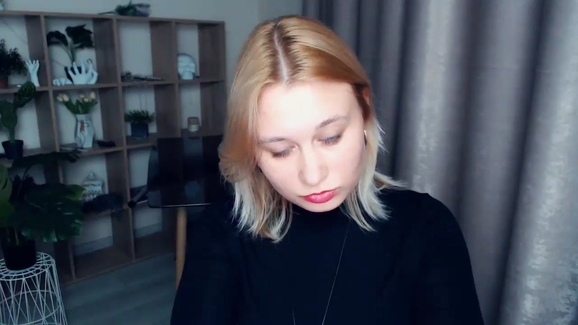 Gallery image thumbnail from Kukla_kolduna's myfreecams stream on, 03/05/2025, 17:46 image 16 of 20