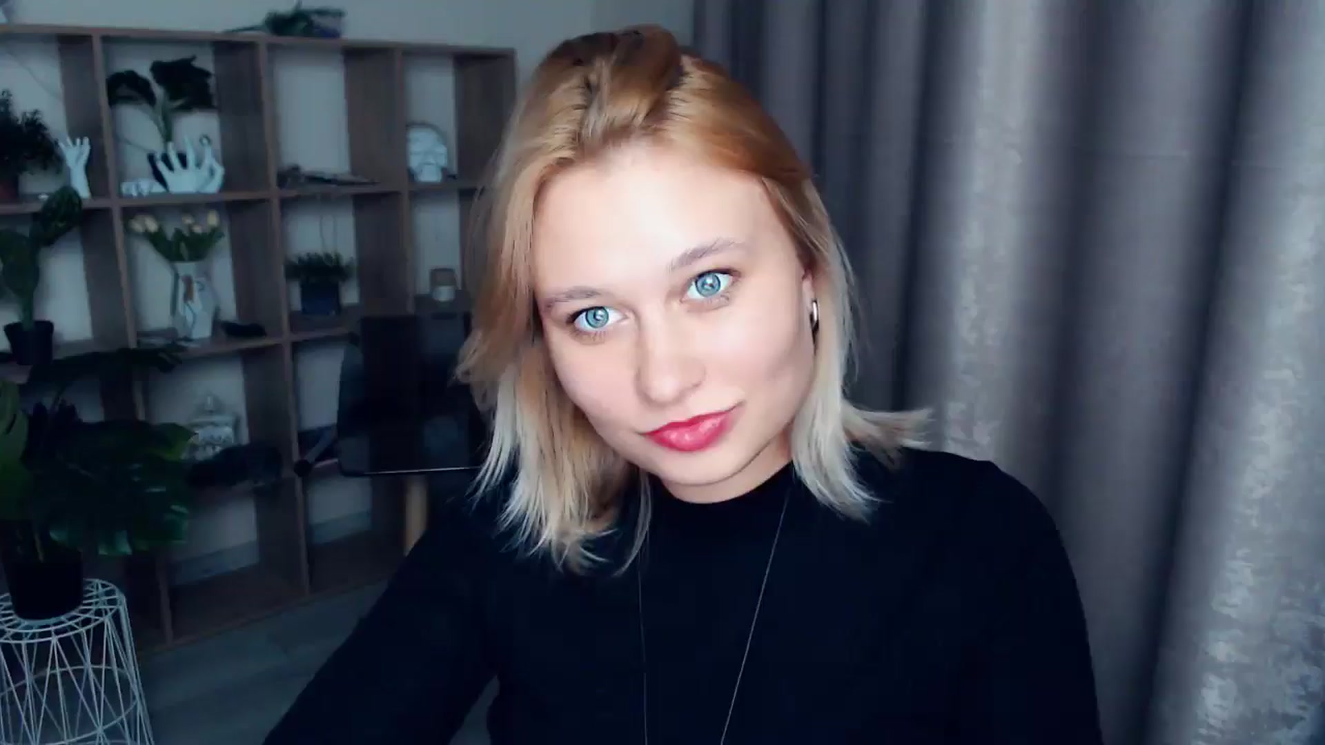 Gallery image thumbnail from Kukla_kolduna's myfreecams stream on, 03/05/2025, 17:46 image 15 of 20