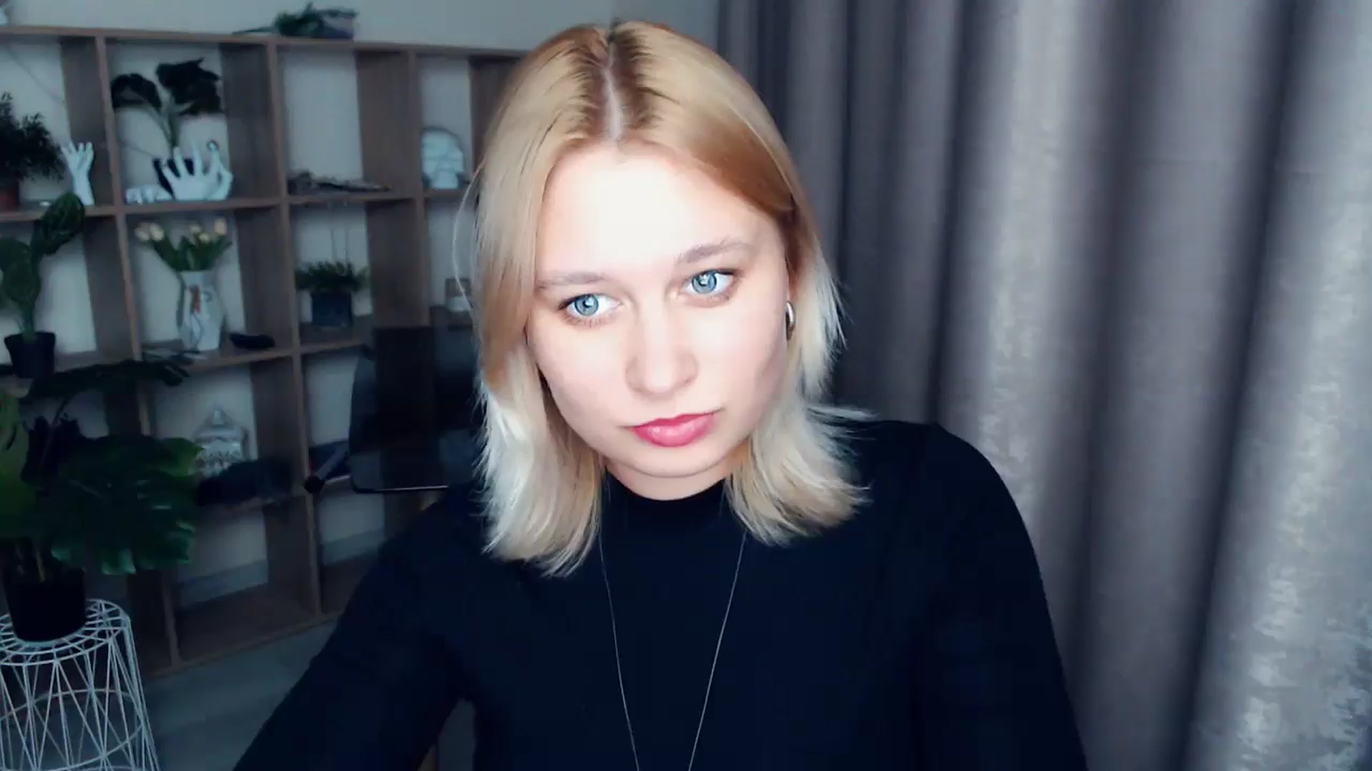 Gallery image thumbnail from Kukla_kolduna's myfreecams stream on, 03/05/2025, 17:46 image 12 of 20