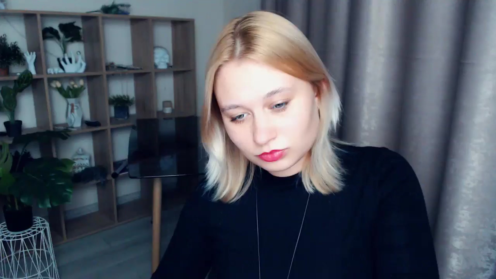 Gallery image thumbnail from Kukla_kolduna's myfreecams stream on, 03/05/2025, 19:04 image 3 of 20