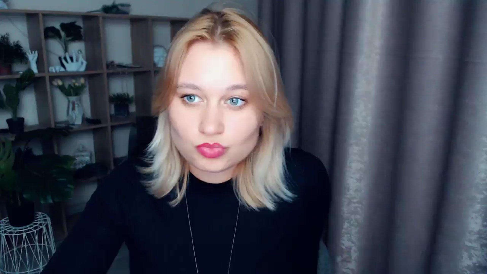 Gallery image thumbnail from Kukla_kolduna's myfreecams stream on, 03/05/2025, 19:04 image 16 of 20
