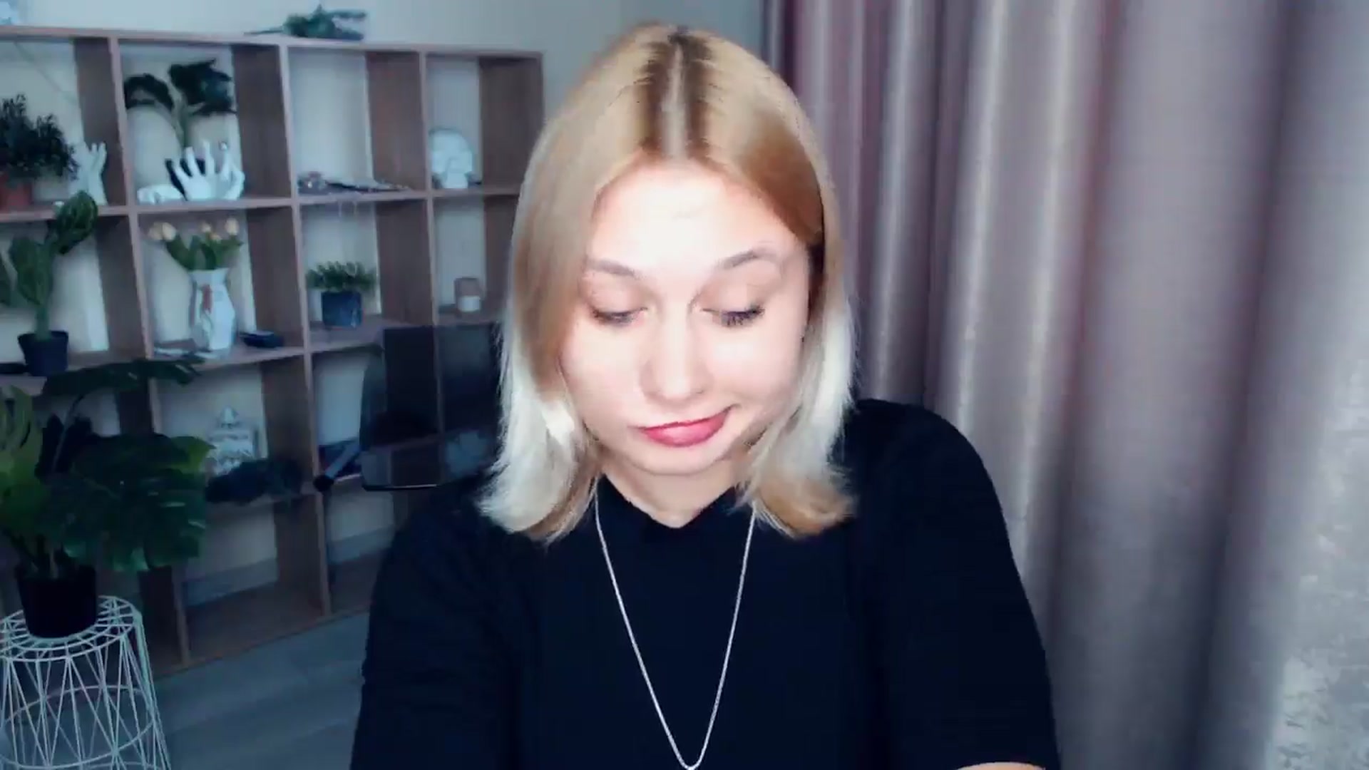 Gallery image thumbnail from Kukla_kolduna's myfreecams stream on, 03/06/2025, 15:51 image 18 of 20