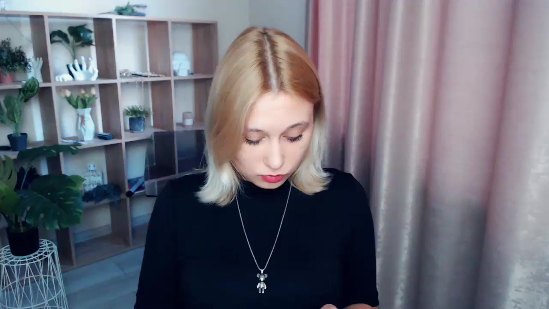 Gallery image thumbnail from Kukla_kolduna's myfreecams stream on, 03/06/2025, 15:51 image 12 of 20