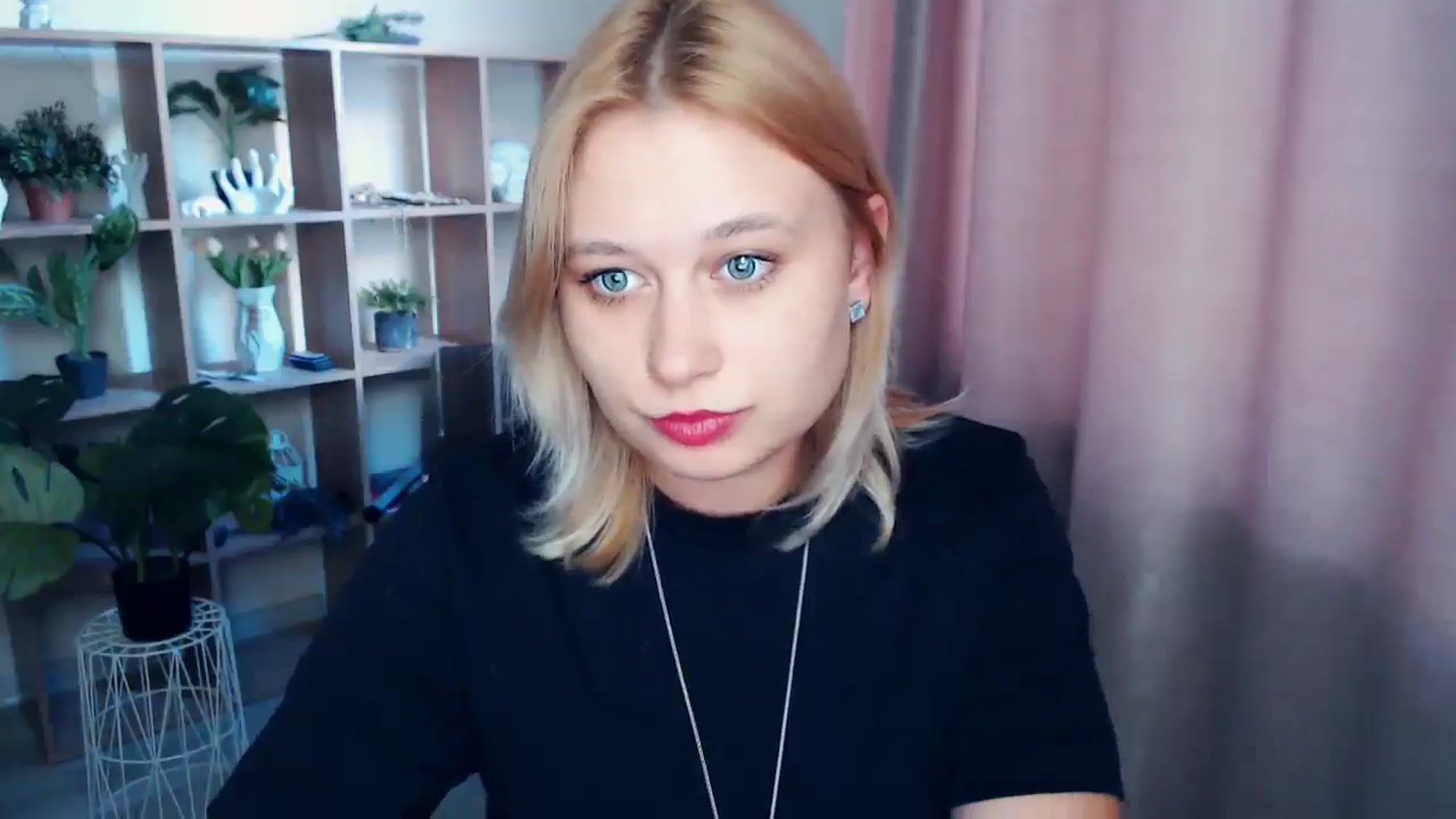 Gallery image thumbnail from Kukla_kolduna's myfreecams stream on, 03/07/2025, 15:38 image 3 of 20