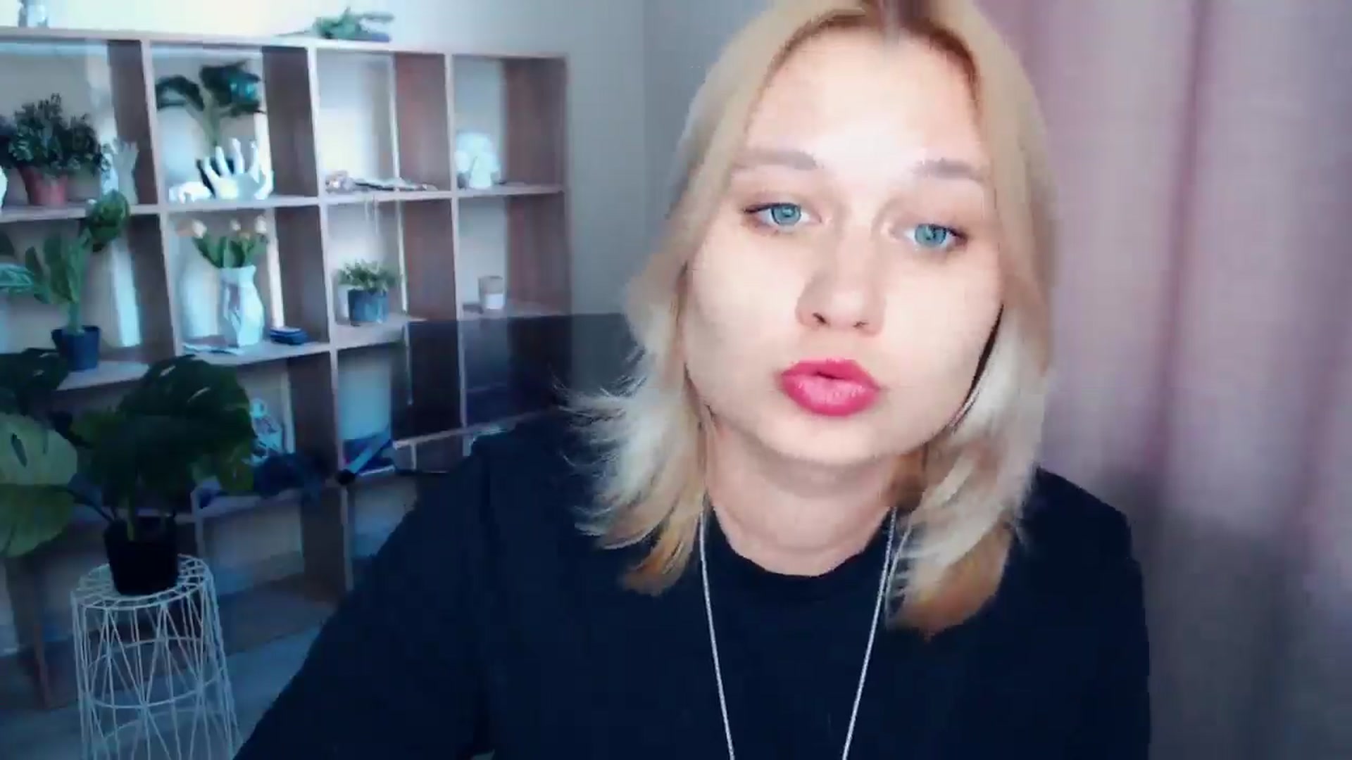Gallery image thumbnail from Kukla_kolduna's myfreecams stream on, 03/07/2025, 15:38 image 4 of 20