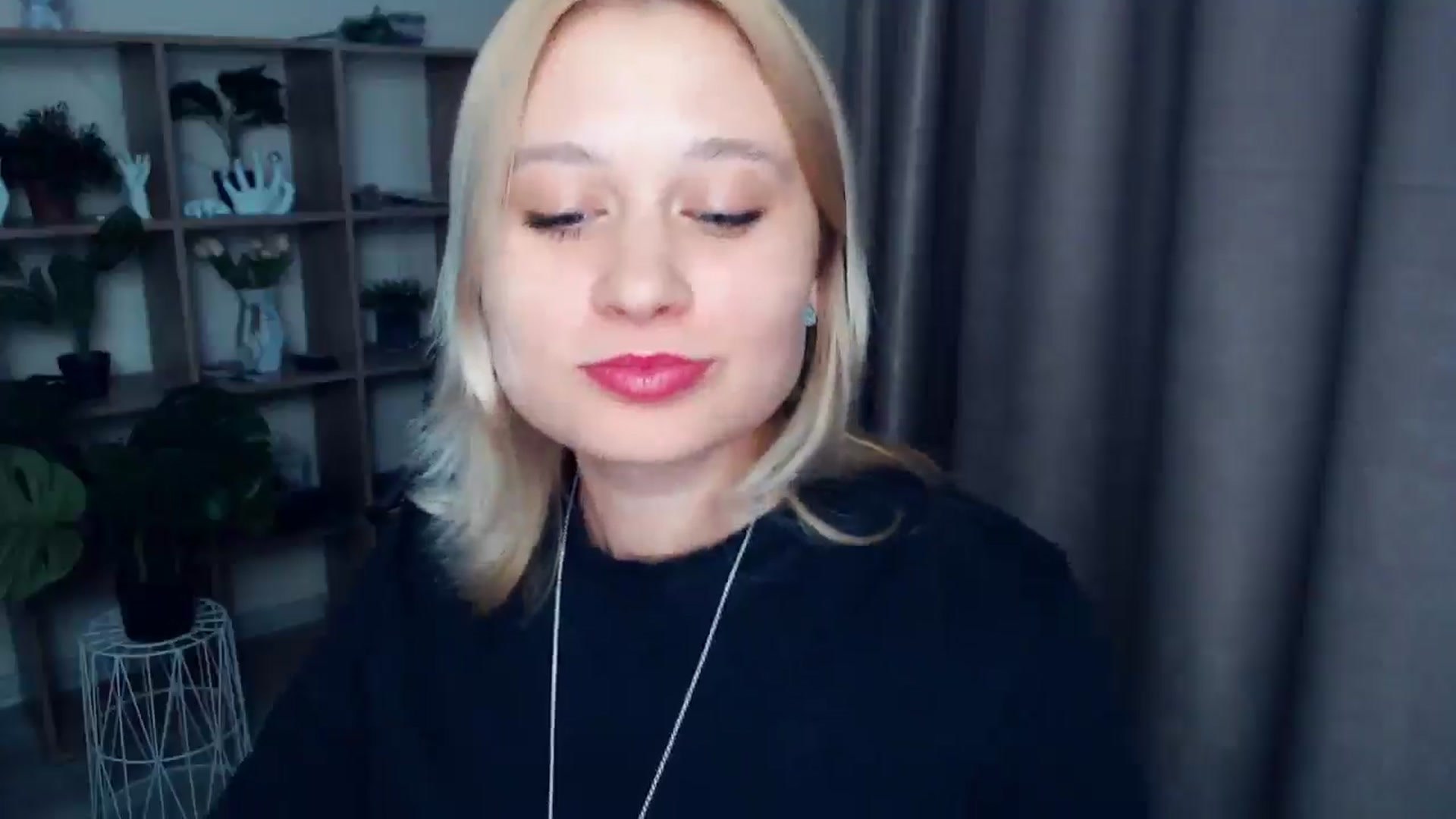 Gallery image thumbnail from Kukla_kolduna's myfreecams stream on, 03/07/2025, 16:37 image 5 of 20