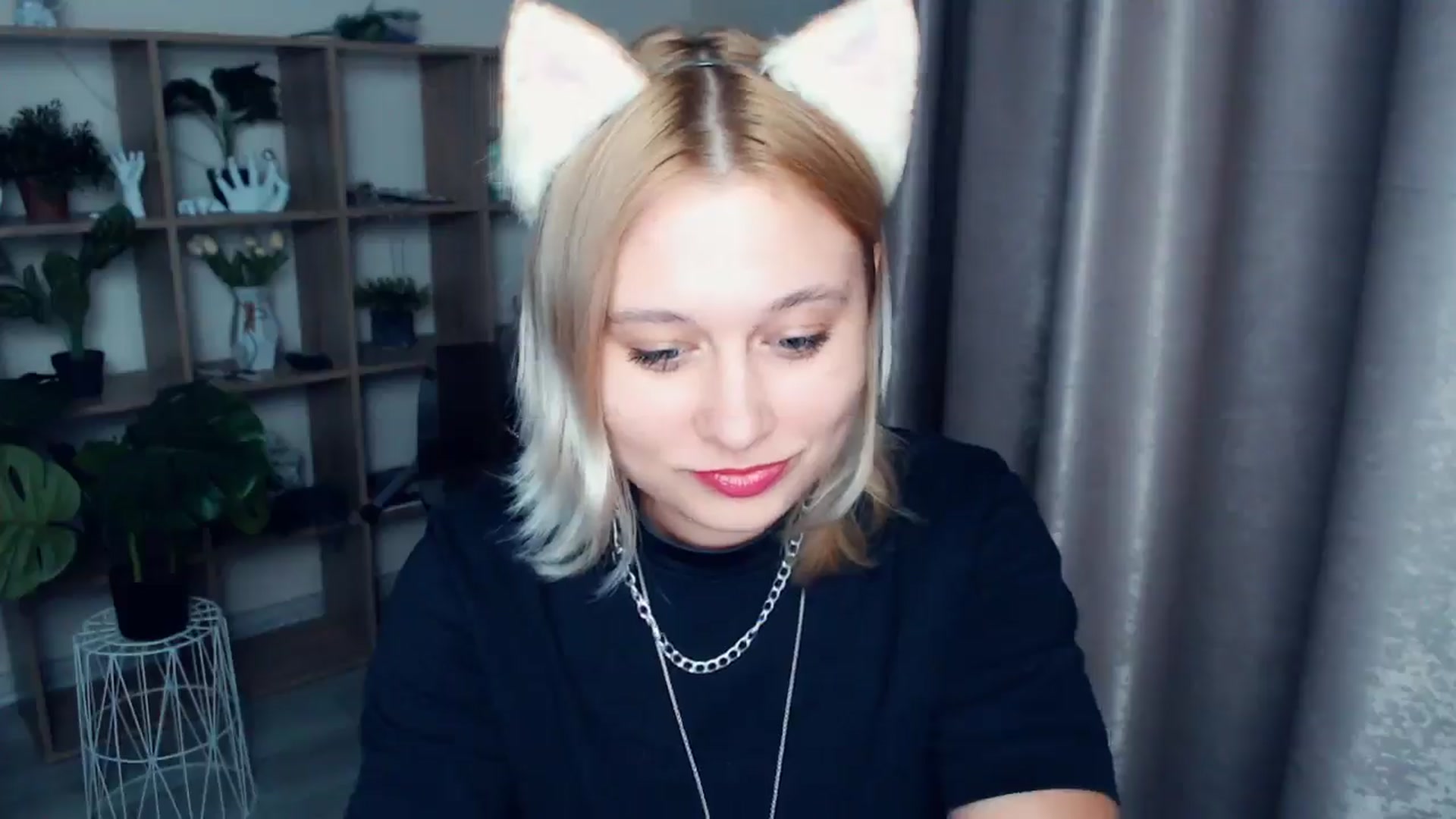 Gallery image thumbnail from Kukla_kolduna's myfreecams stream on, 03/07/2025, 18:08 image 17 of 20