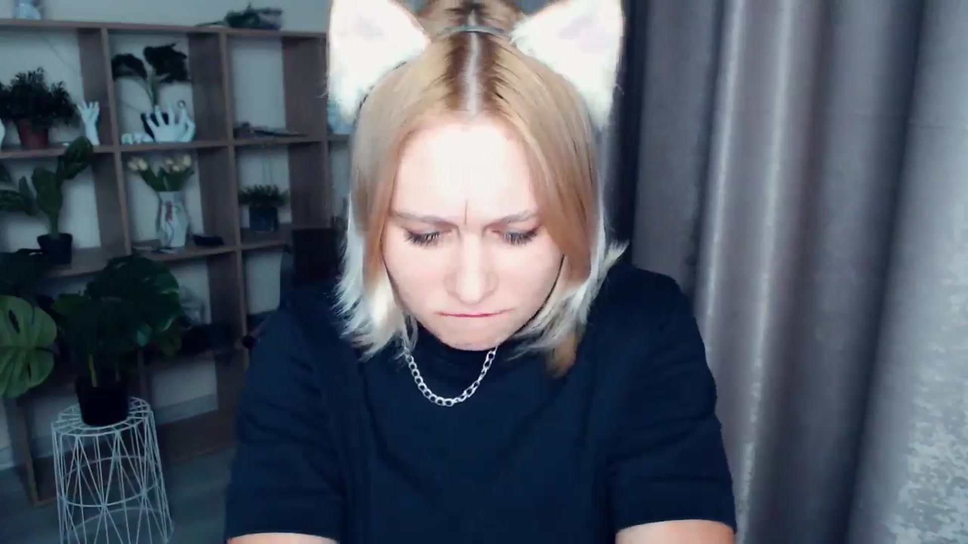 Gallery image thumbnail from Kukla_kolduna's myfreecams stream on, 03/07/2025, 18:08 image 8 of 20
