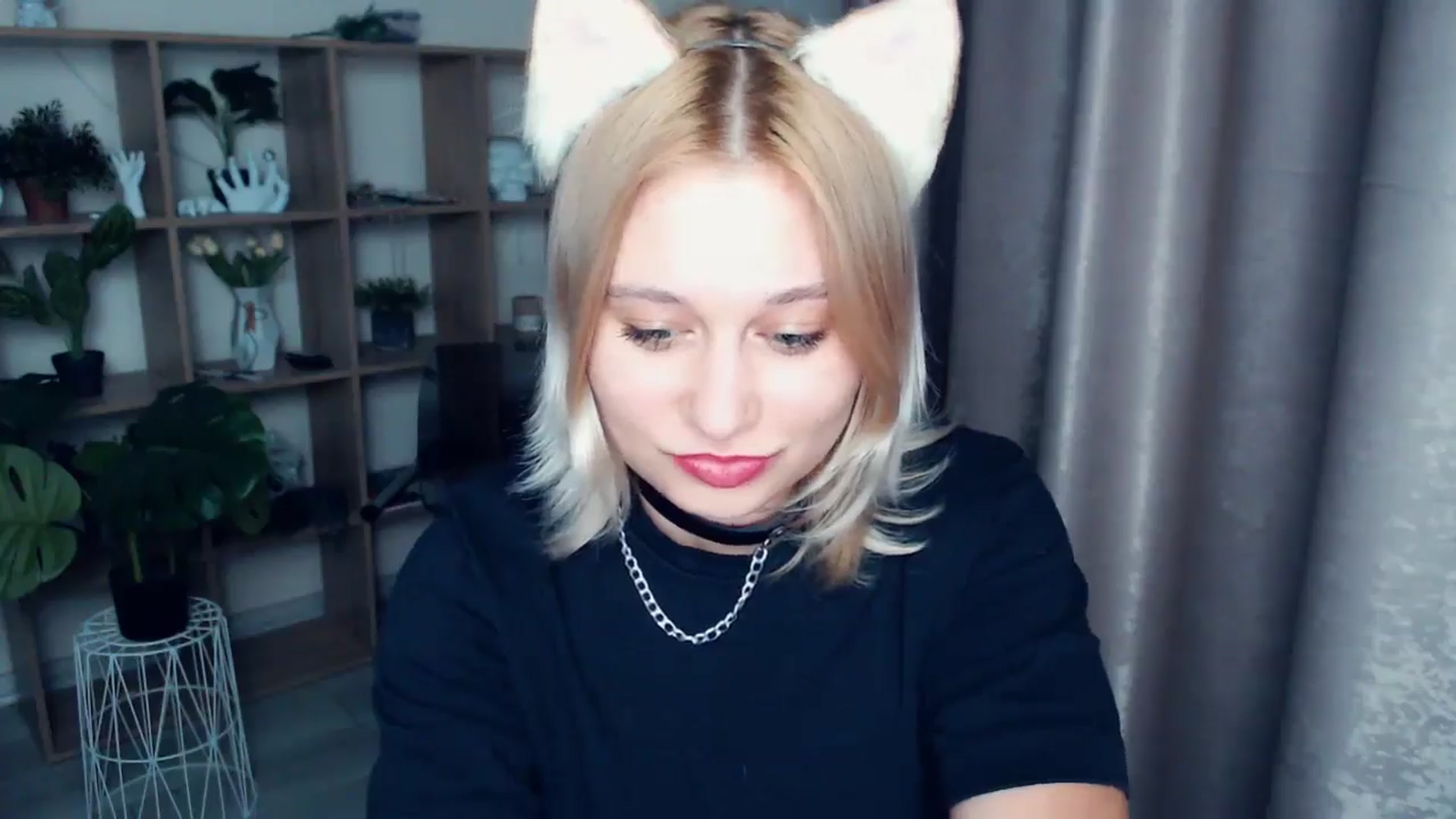 Gallery image thumbnail from Kukla_kolduna's myfreecams stream on, 03/07/2025, 18:08 image 10 of 20