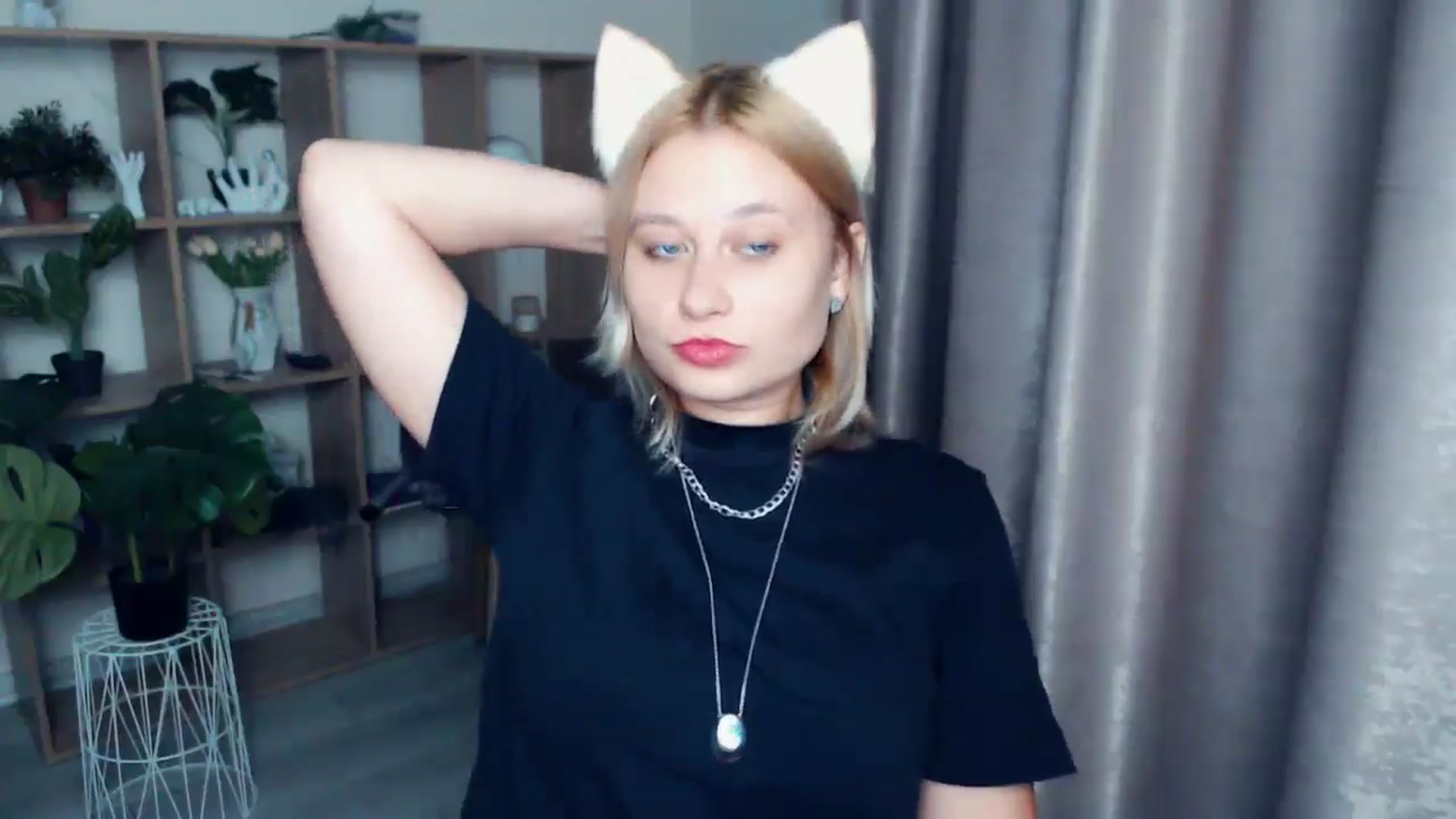 Gallery image thumbnail from Kukla_kolduna's myfreecams stream on, 03/07/2025, 18:08 image 19 of 20