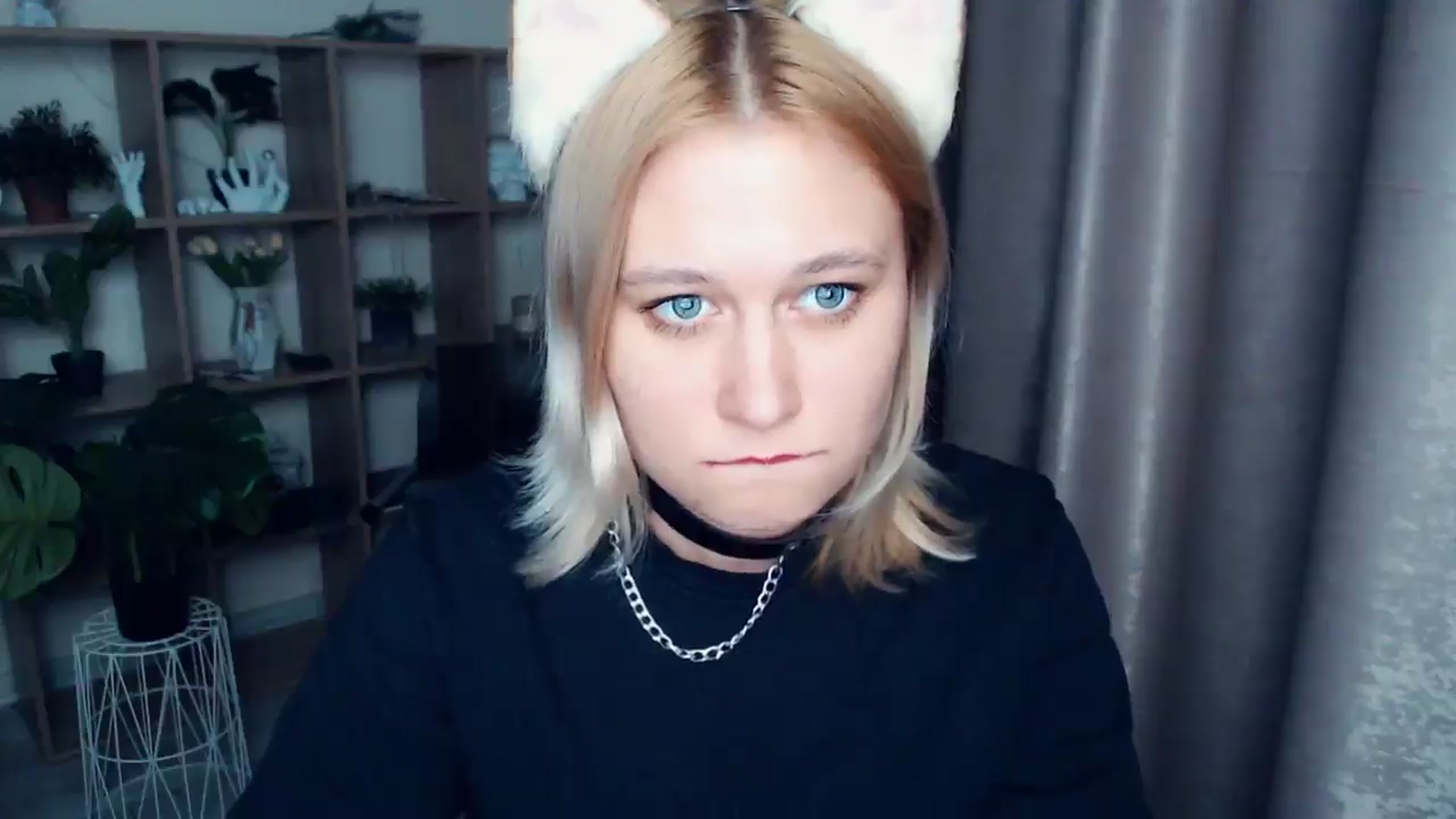 Gallery image thumbnail from Kukla_kolduna's myfreecams stream on, 03/07/2025, 18:08 image 13 of 20