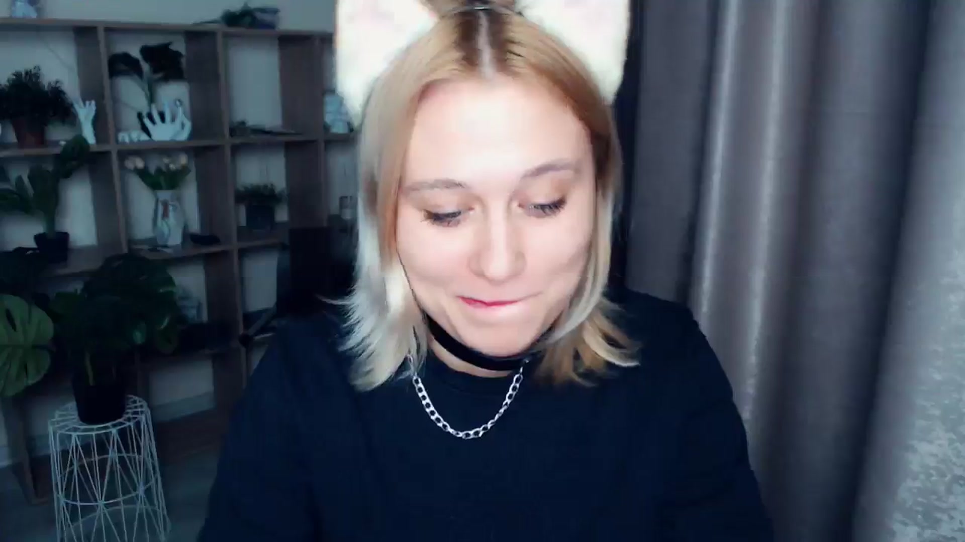 Gallery image thumbnail from Kukla_kolduna's myfreecams stream on, 03/07/2025, 18:08 image 14 of 20